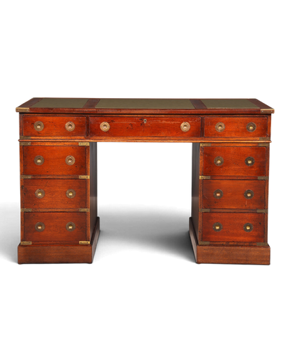 Hauptstadt Möblerei maritimer Schreibtisch aus Echtholz im Military-Chest-Stil mit Messing-Griffen und Lederauflage