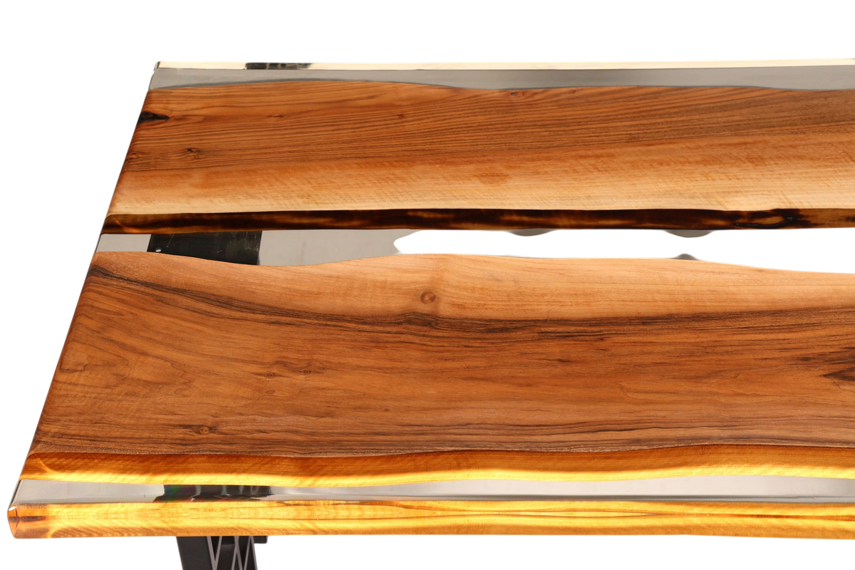 Hauptstadt Möblerei Esstisch aus massivem Nussbaumholz mit klarem Epoxidharz River Table Design und natürlicher Maserung