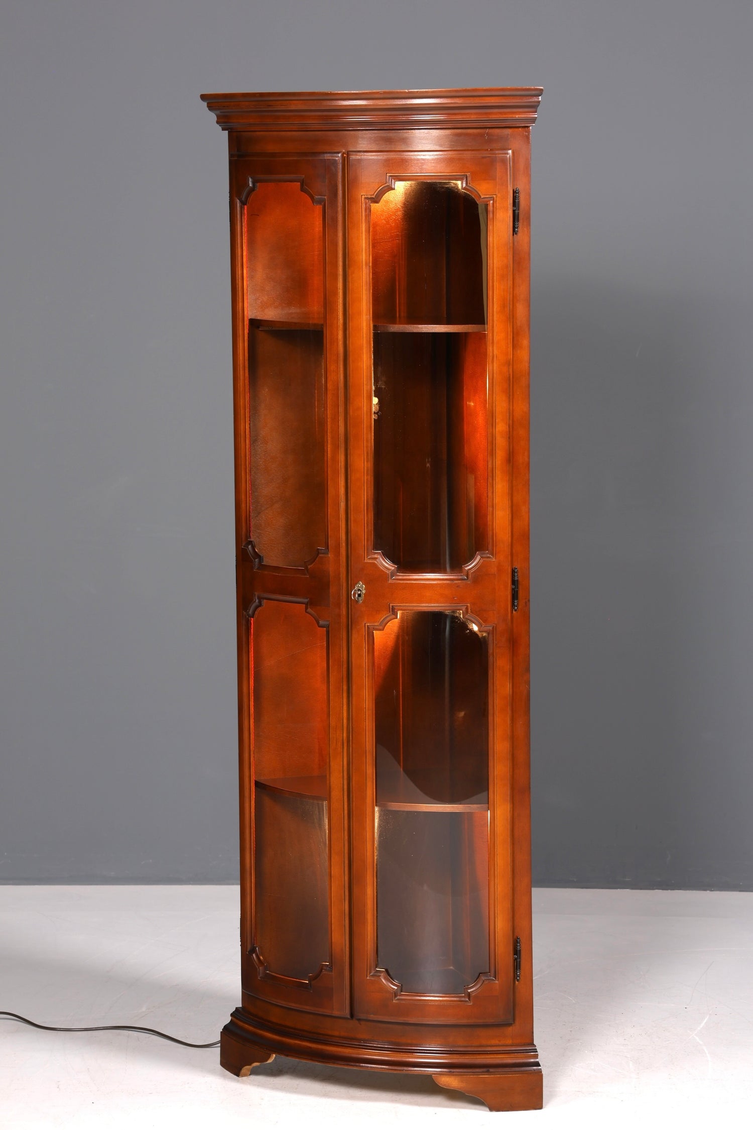 Traumhafte Selva Eckvitrine Antik Stil Vitrine Schrank Geschirrschrank Regal Eckregal