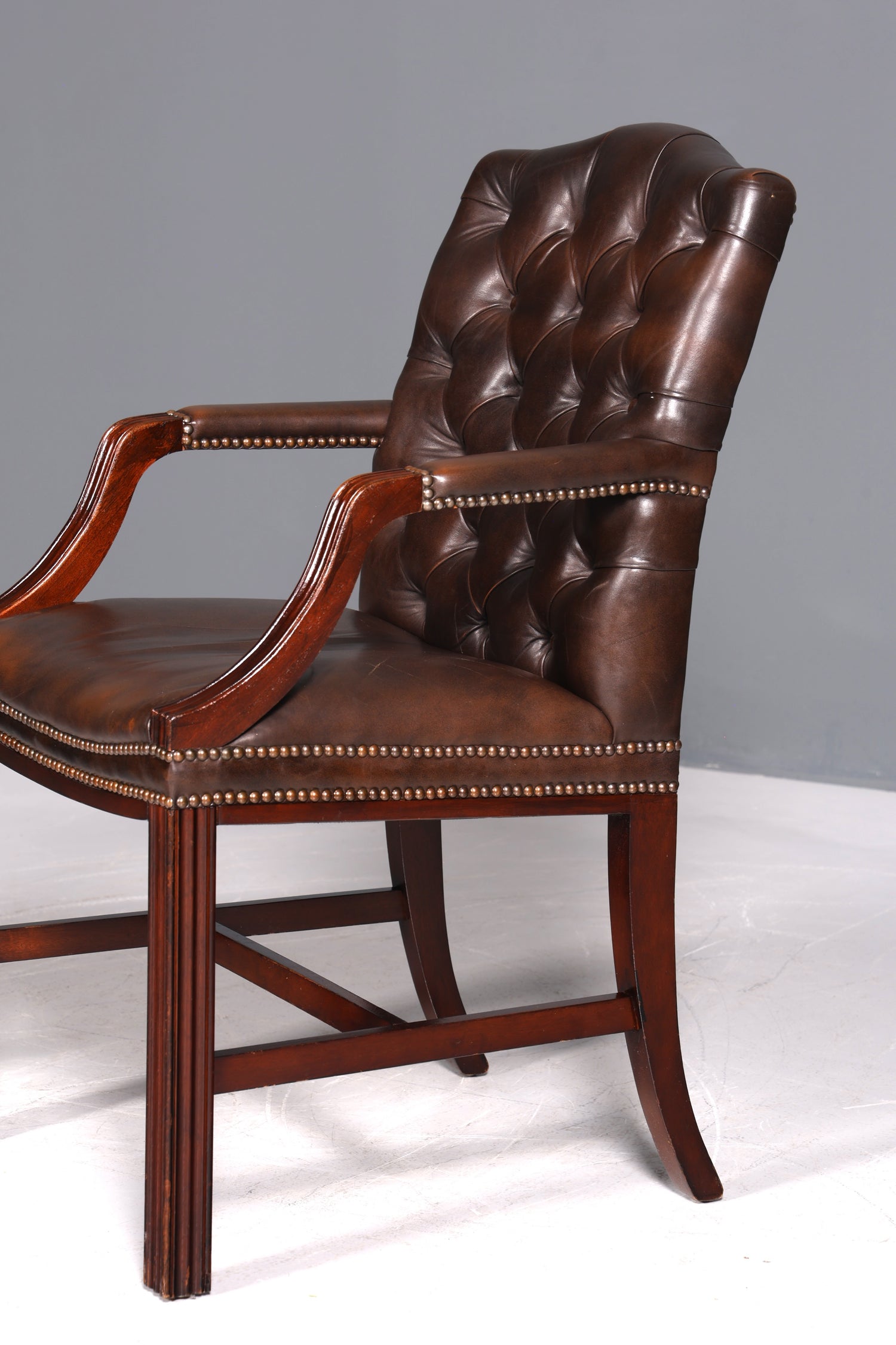 Stilvoller Original Chesterfield Stuhl Englischer Armlehnstuhl Englisch Sekretär Stuhl echt Leder Bürostuhl