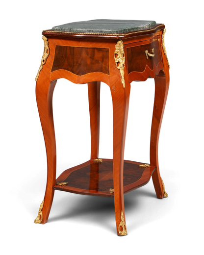 Hauptstadt Möblerei Louis XV Beistelltisch aus Holz mit Marmorplatte, Messingverzierungen und Intarsien im Barockstil