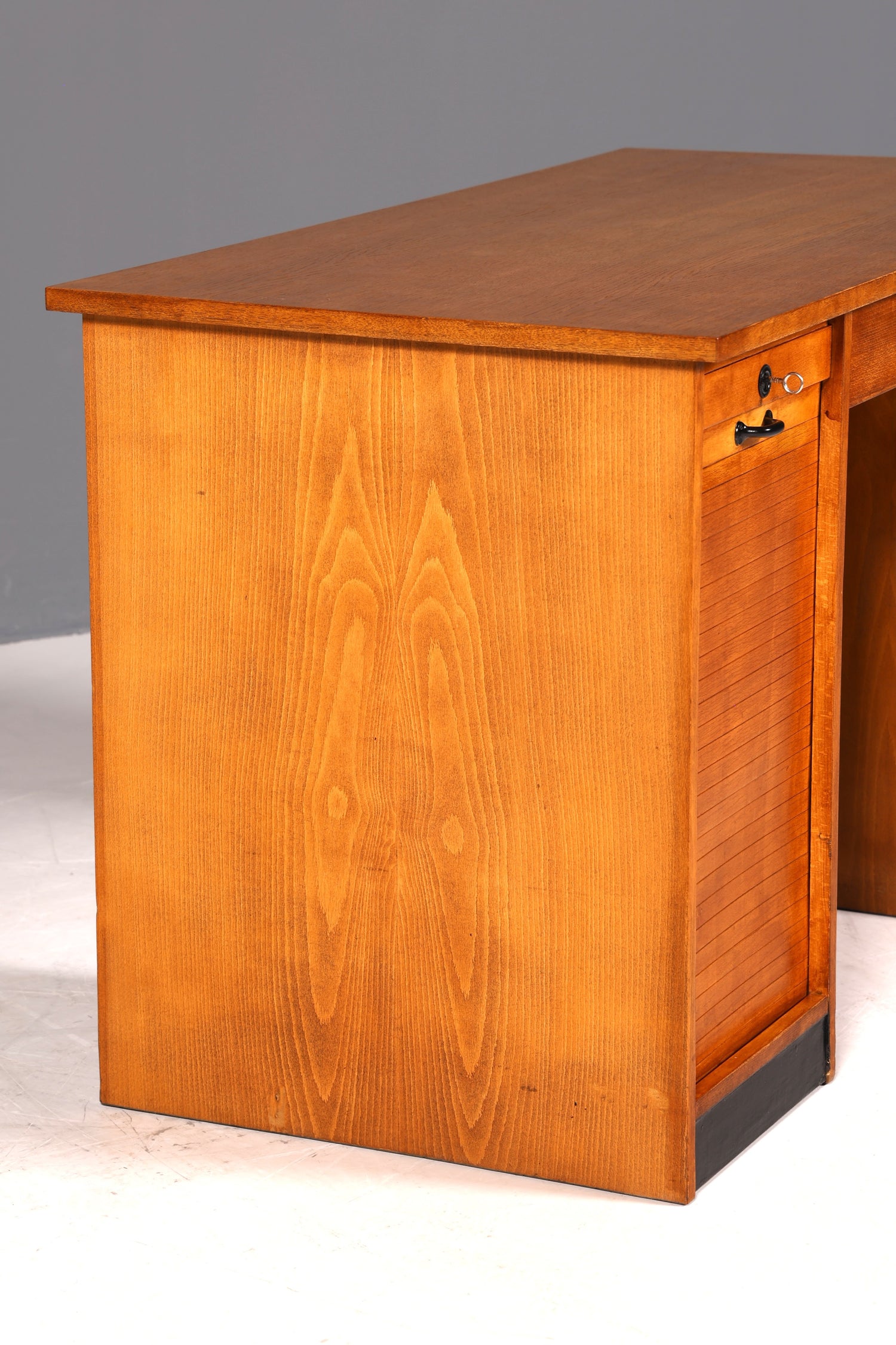 Wunderschöner Bauhaus Rollladen Schreibtisch Mid Century echt Holz Bürotisch Office Table