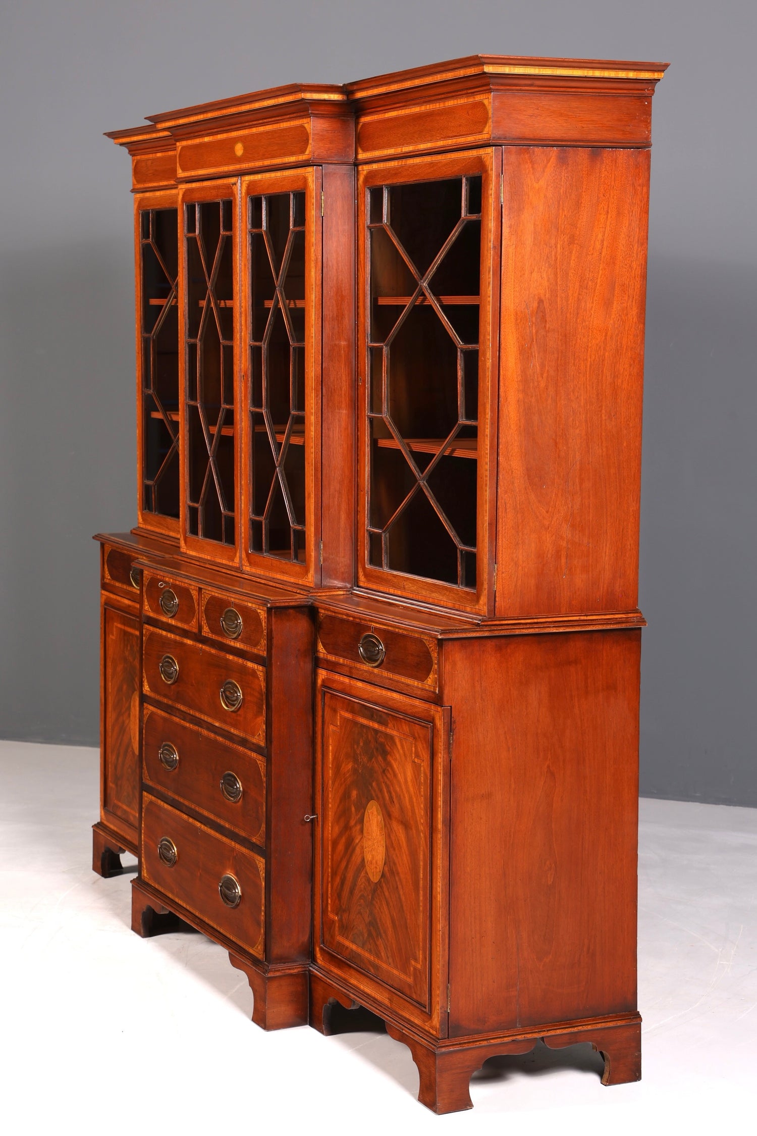 Wunderschöne Englische Vitrine Bibliothek Bücherschrank UK Buffet Schrank 60s Jahre