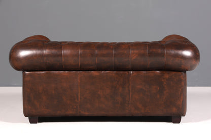 Wunderschönes Original Chesterfield Sofa Englisch echt Leder 2- Sitzer Couch