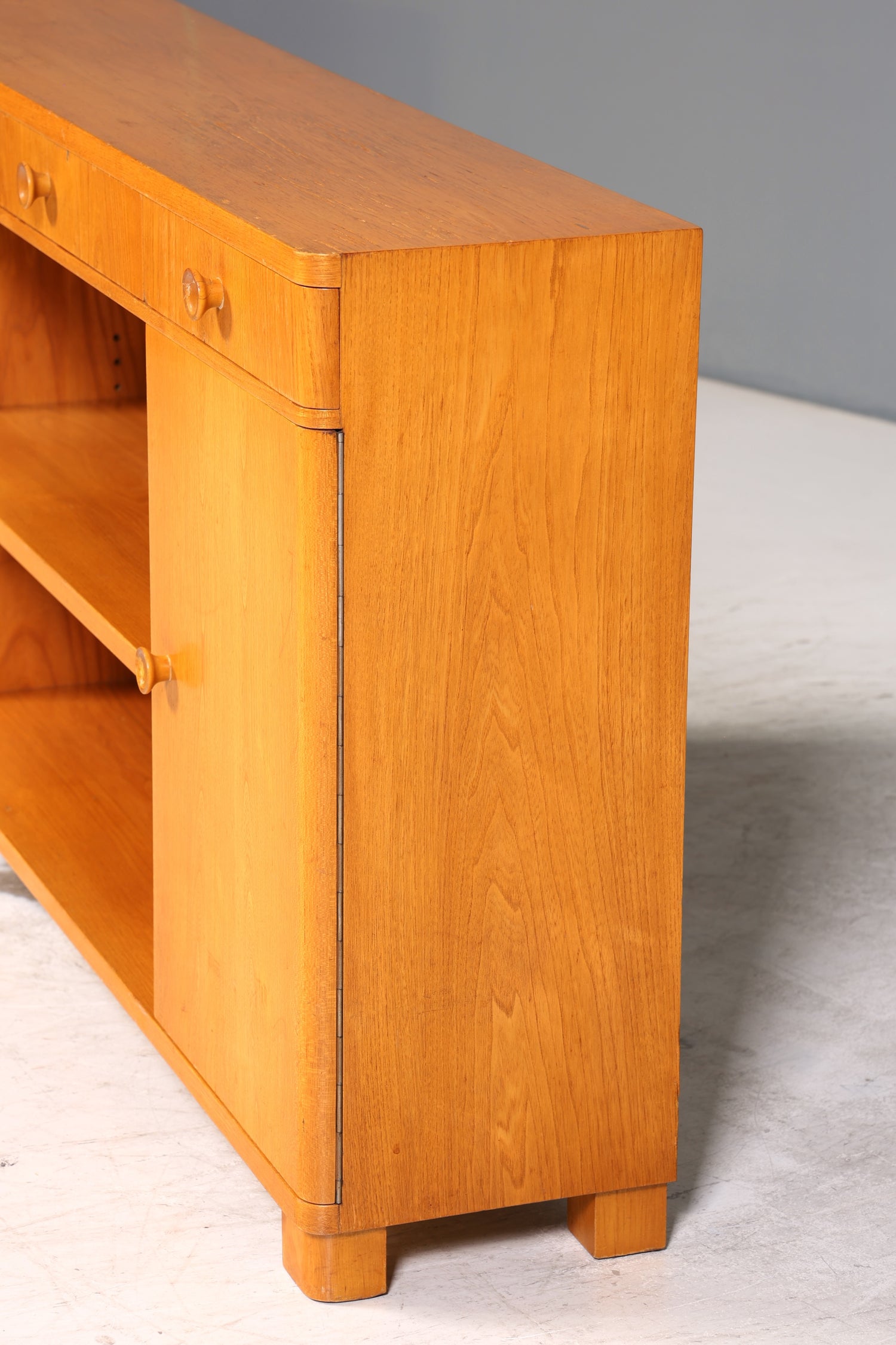 Schlichtes Mid Century Sideboard Vintage TV Schrank Retro Regal Bücherregal 60s