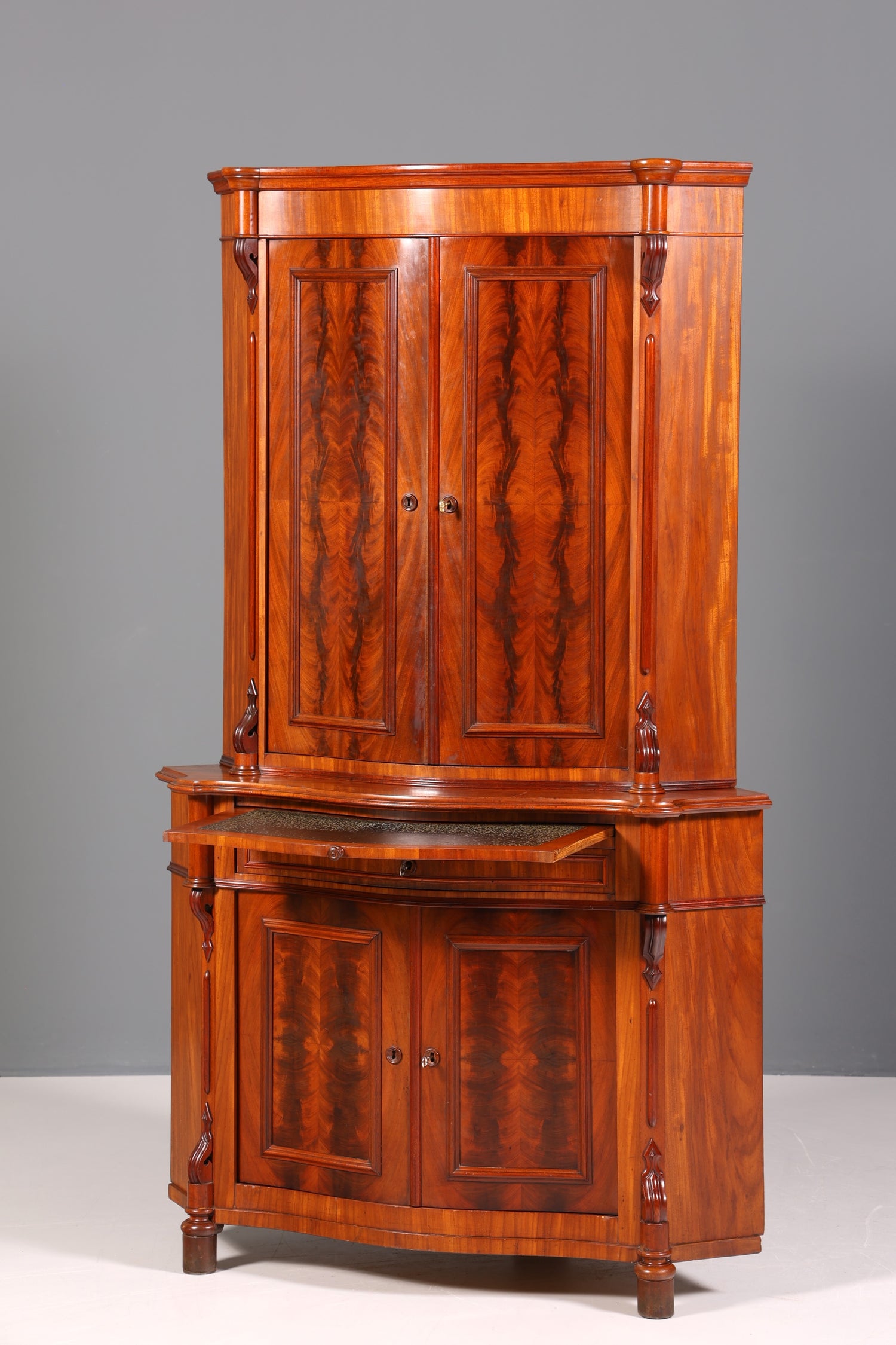 Traumhafter Louis Philippe Eckschrank Antik Gründerzeit Schrank um 1880