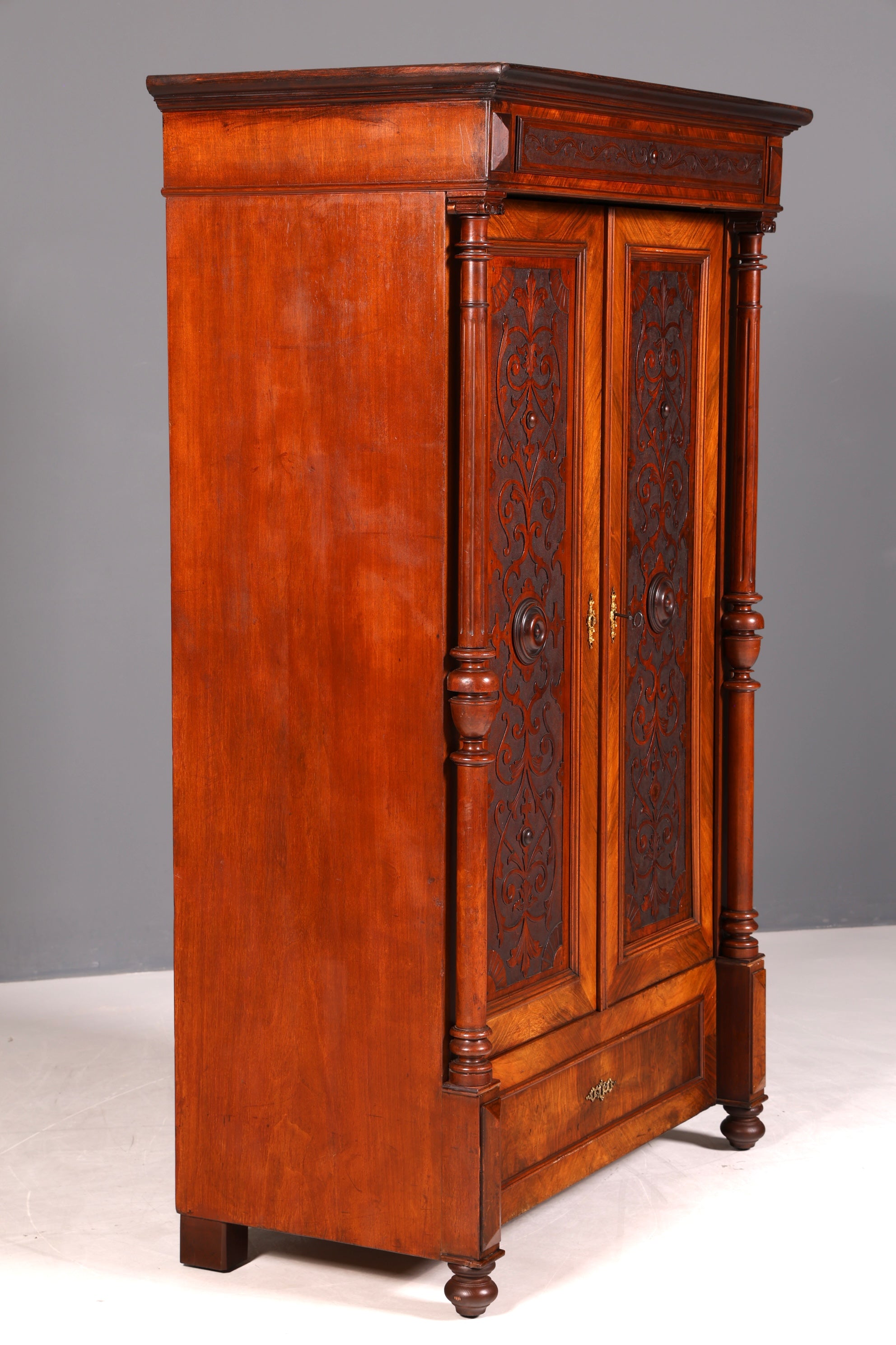 Beeindruckender Gründerzeit Schrank um 1880 Kleiderschrank Antik Jugendstil Wäscheschrank Dielenschrank