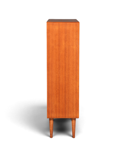 Hauptstadt Möblerei H947 Kommode aus Teakholz mit schlanken konischen Beinen im Mid-Century-Design