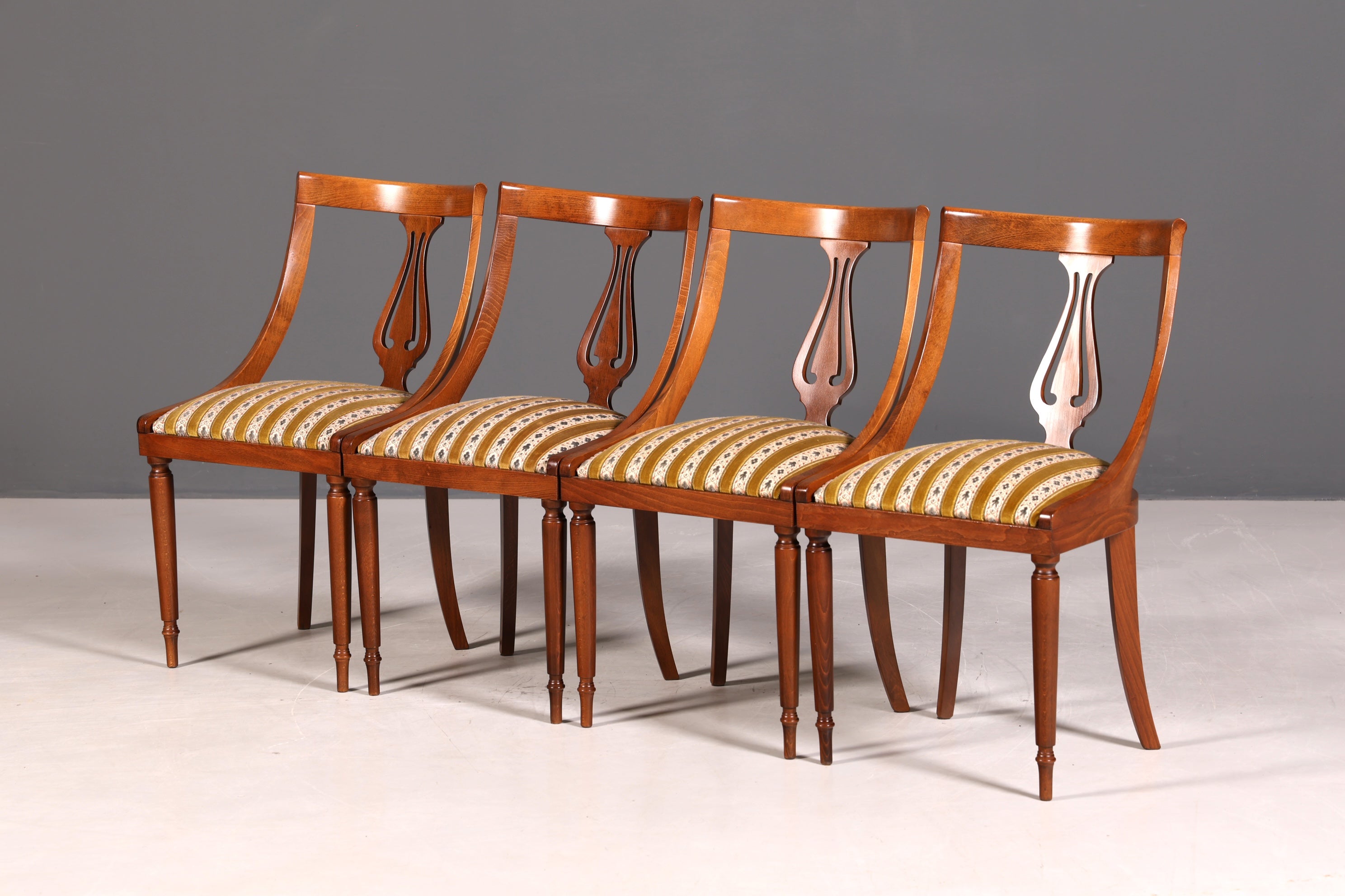 4x Edle Englische Stühle Englisch Dining Chairs Antik 60er Jahre Regency Küchenstühle Stuhlset