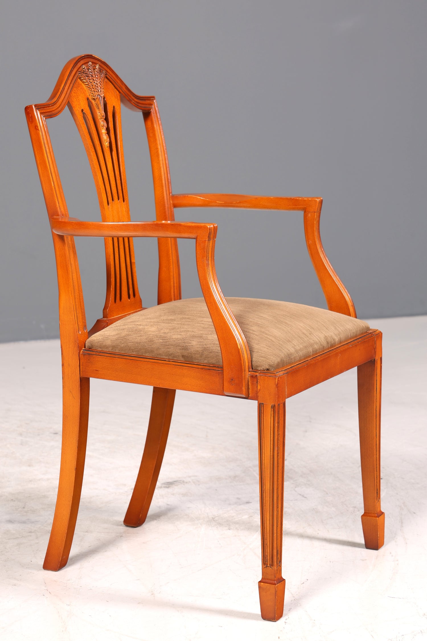 Edler Englischer Stuhl im Hepplewithe Stil Englisch Armlehnstuhl Dining Chair Küchenstuhl Sekretär Stuhl 1 von 2