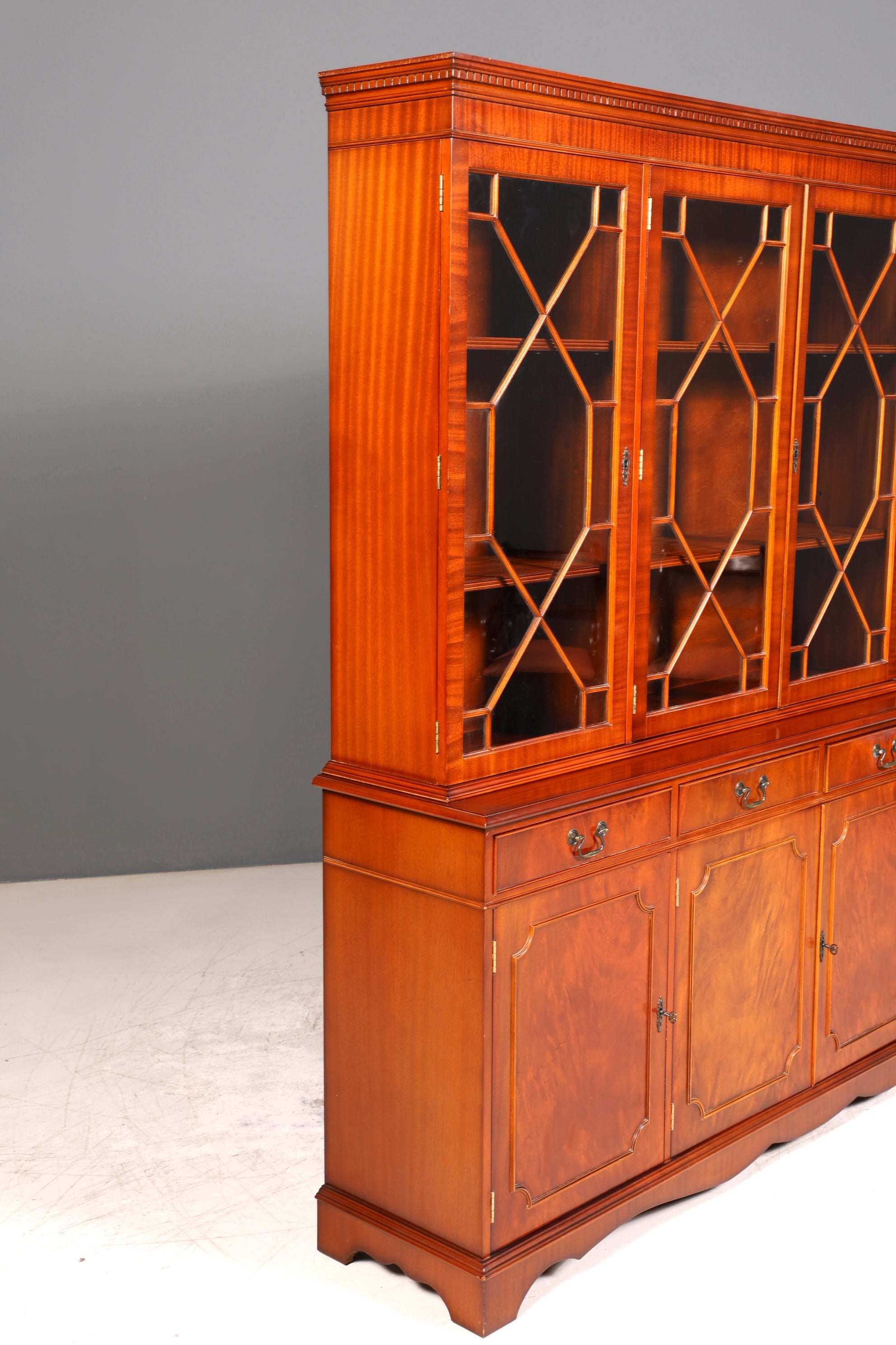 Wunderschöne Englische Vitrine Bücherschrank Buffet Antik Stil Englisch Mahagoni Glasvitrine Bibliothek