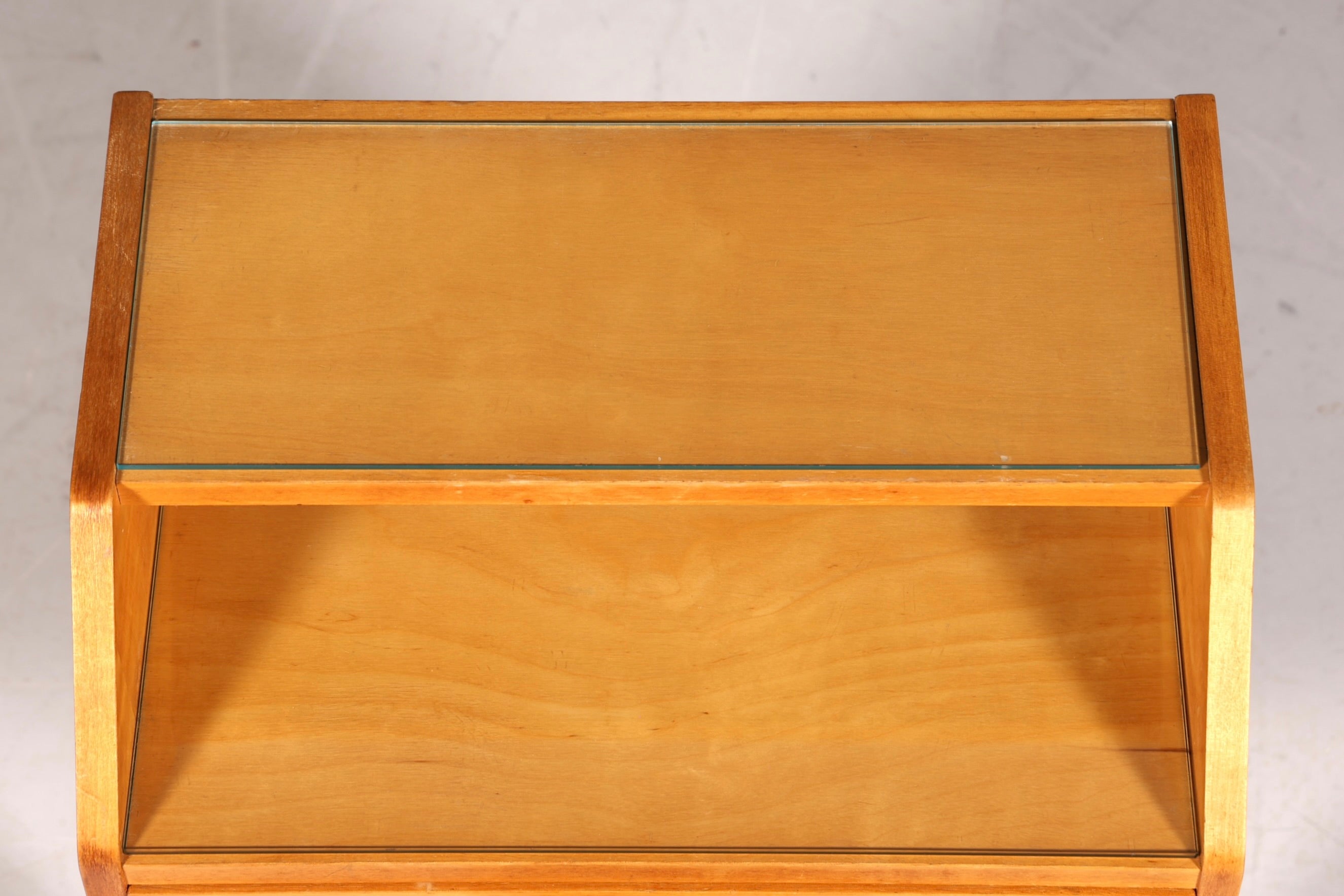 Schlichte Hellerau Kommode Mid Century Nachttisch echt Holz Beistelltisch VEB Möbel 2 von 2