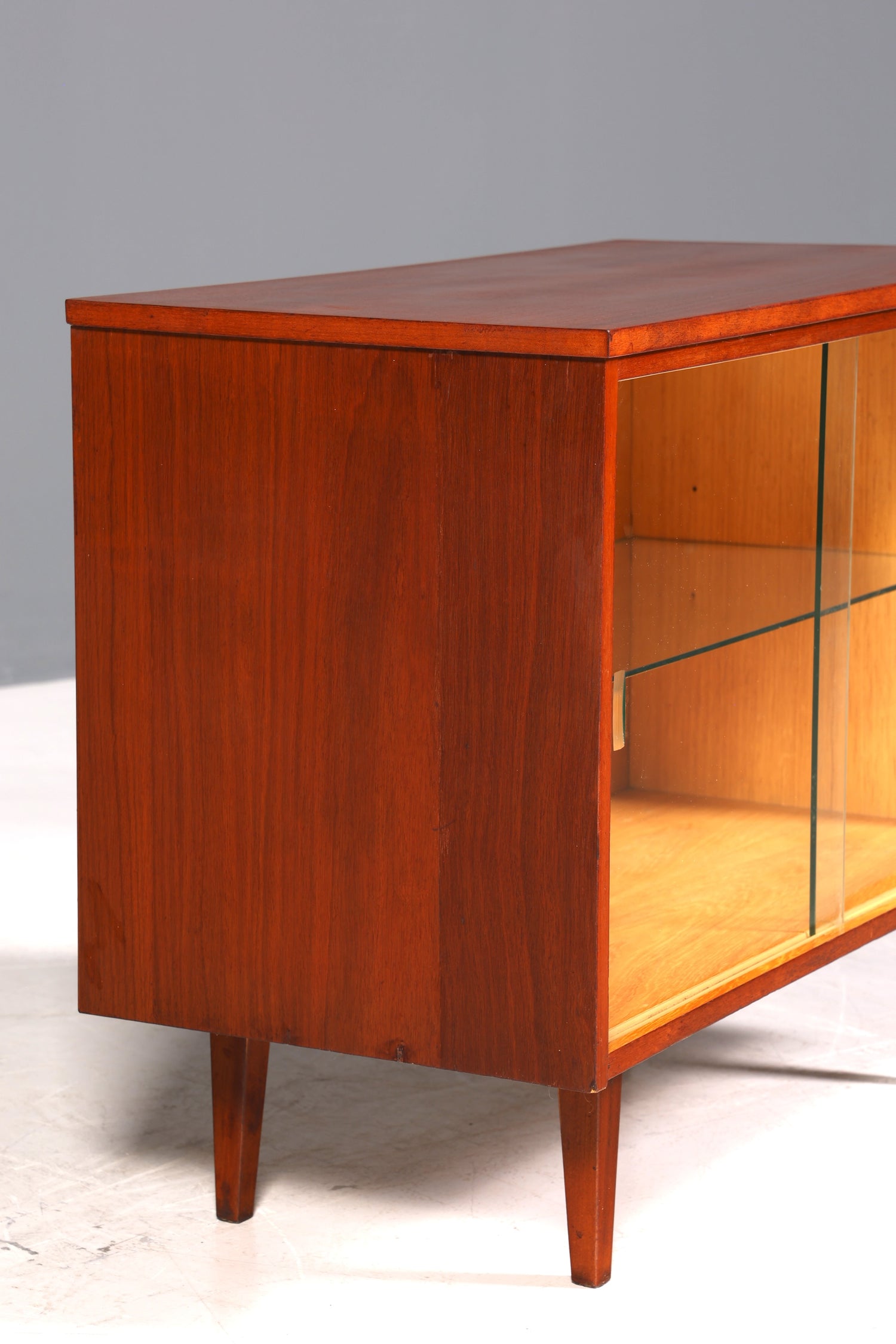 Wunderschöne Mid Century Vitrine Vintage Regal Retro Bücherregal Bookshelf