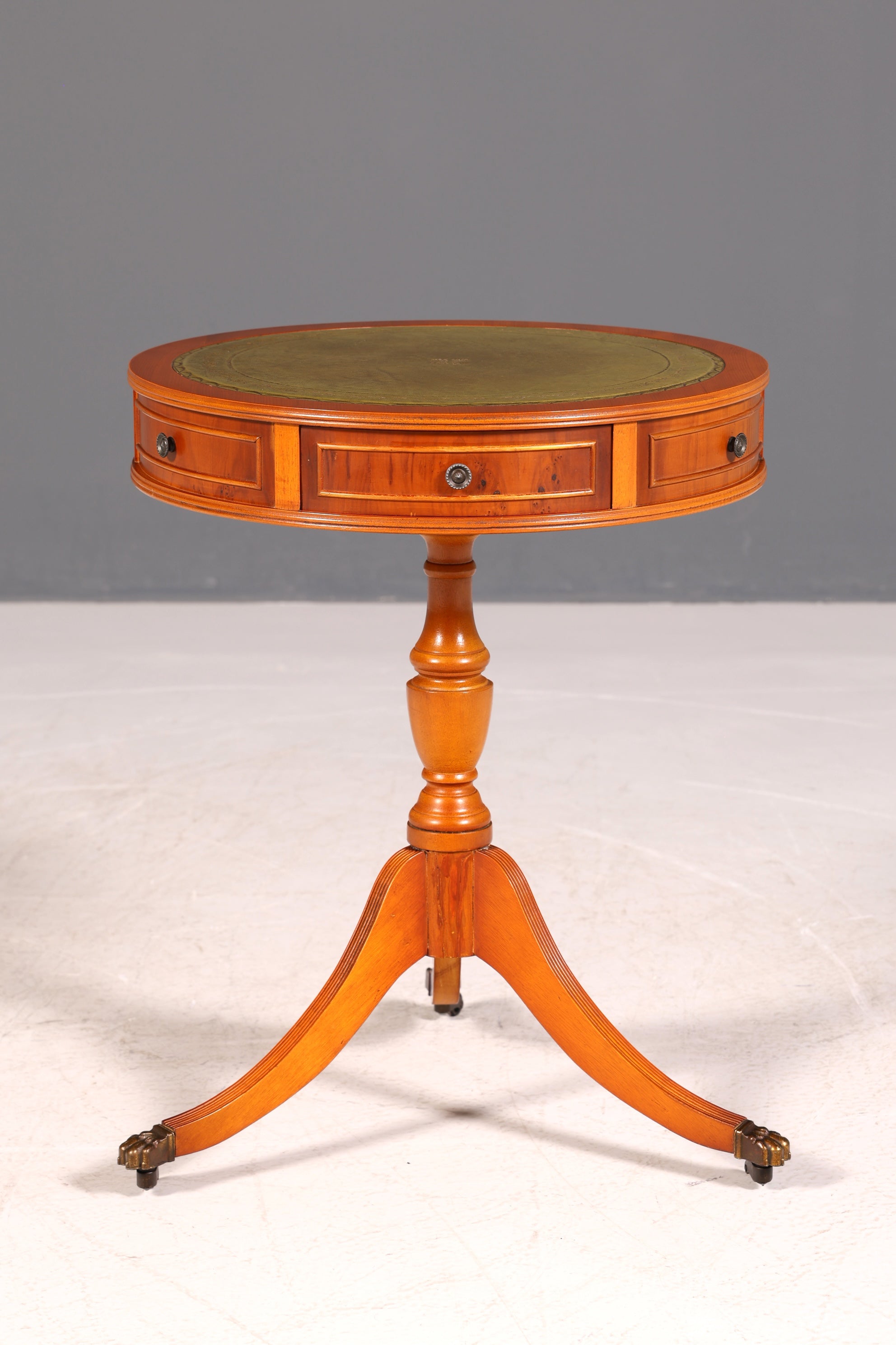 G049 Finish Traumhafter Englischer Tisch Couchtisch Englisch Antik Stil Ablagetisch Regency Stil Beistelltisch