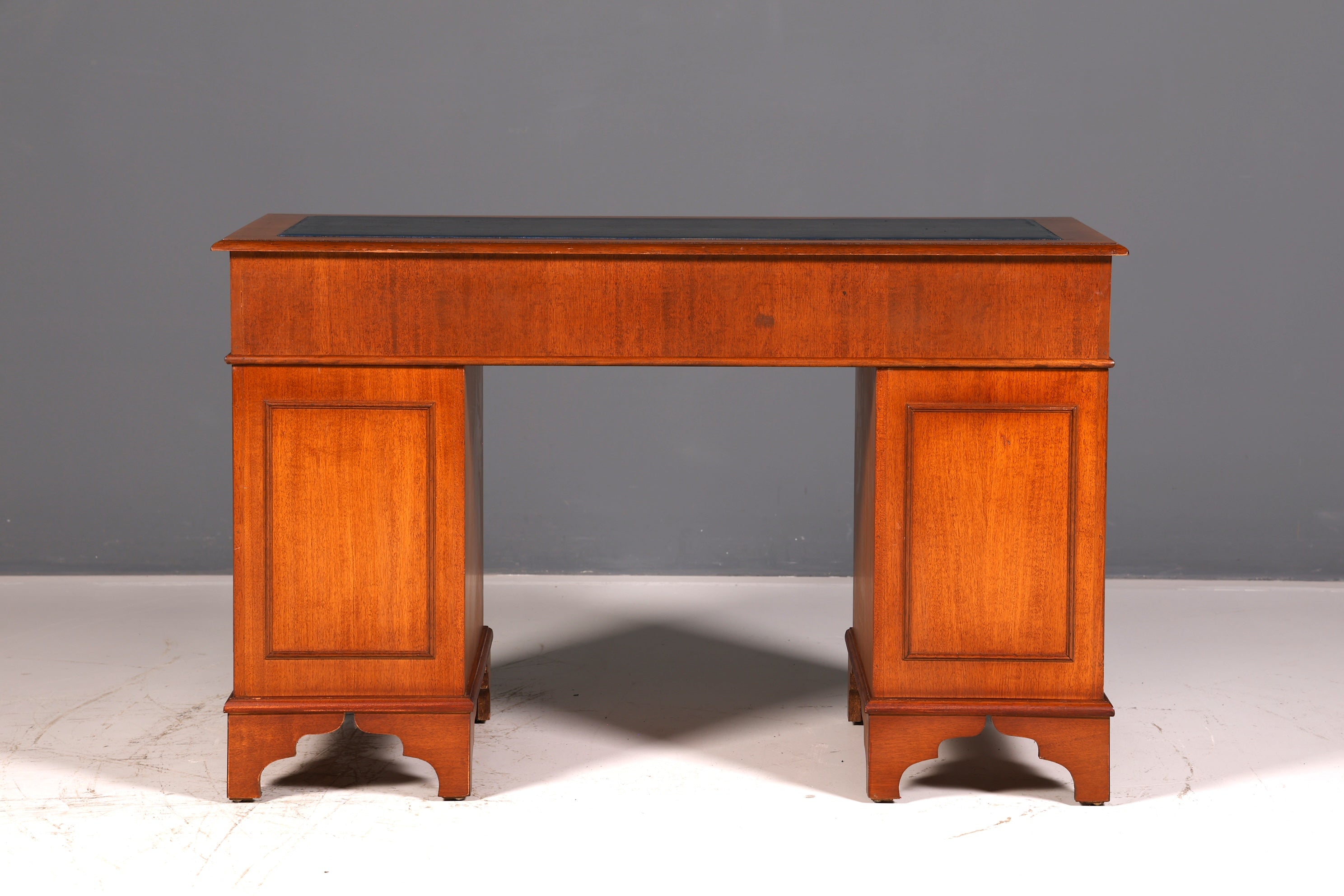 Beautiful English desk, cherry wood, genuine leather inlay, office desk, antique vintage