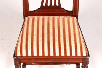 Traumhafter Stuhl im Gustavianischem Stil Englisch Küchenstuhl Antik Stil Sekretär Stuhl 1 von 2