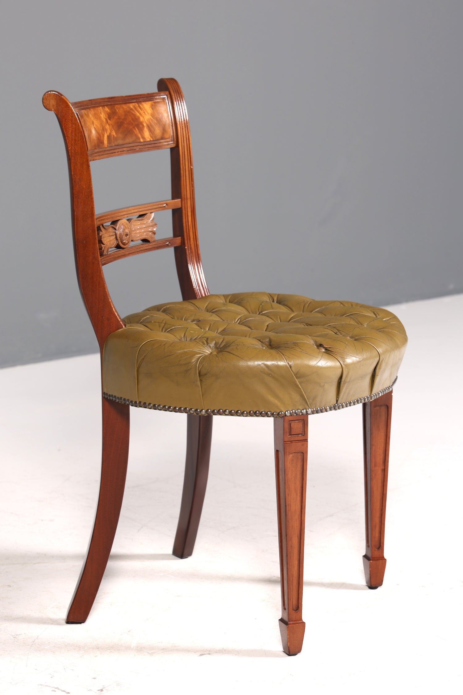 Wunderschöner Chesterfield Stuhl Anno Dom Sekretär Stuhl Englisch echt Leder Küchenstuhl 1 von 4