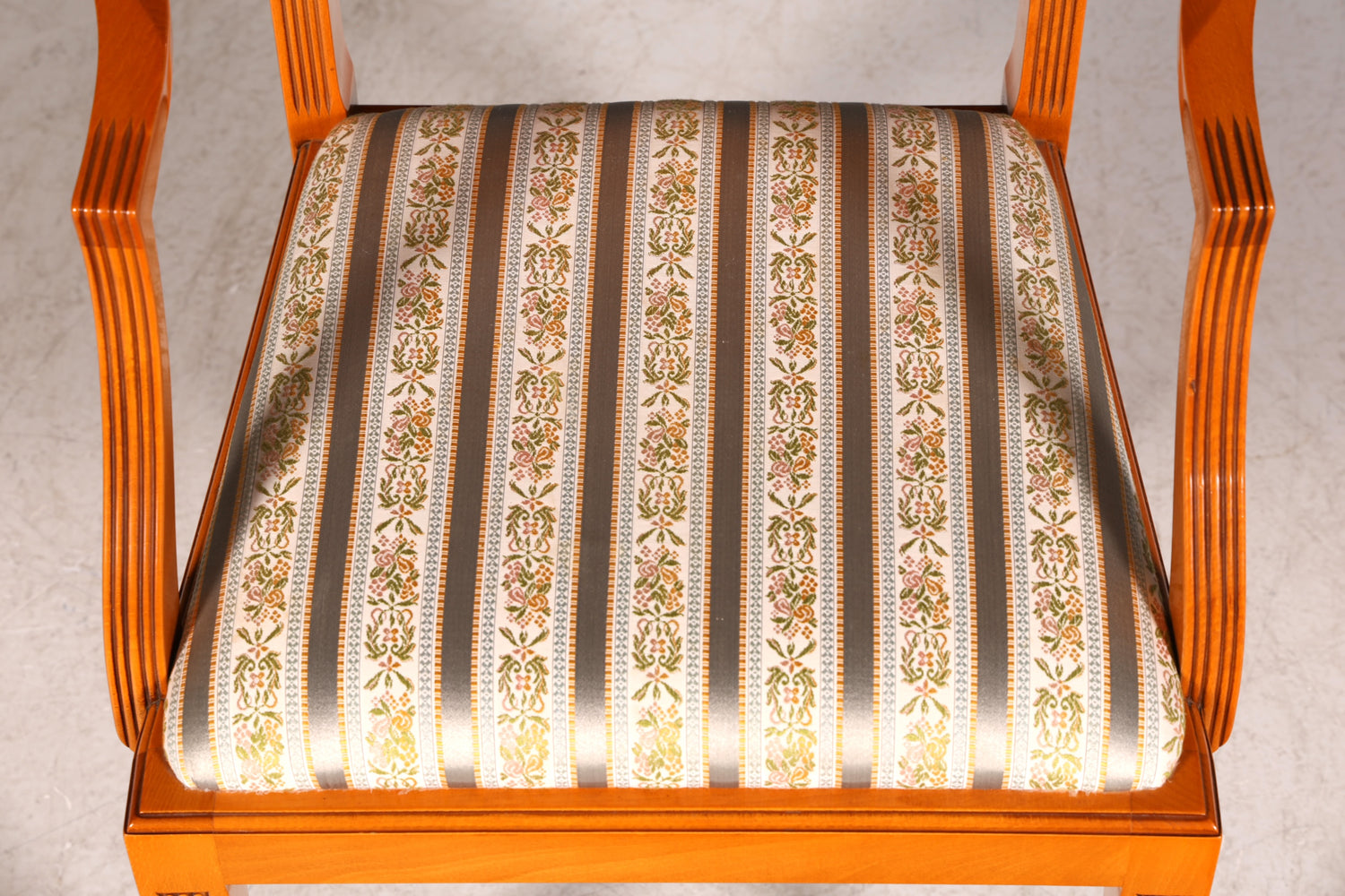 G058 Finish Wunderschöner Englischer Stuhl UK Küchenstuhl Antik Stil Sekretär Stuhl Polsterstuhl