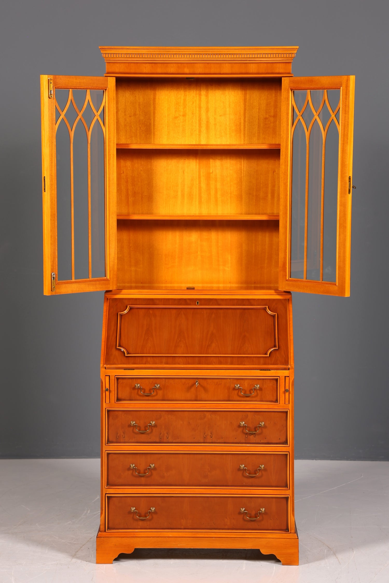 Wunderschöner Englischer Sekretär Büro Aufsatzsekretär Eibe Antik Stil Vitrinen Schrank UK