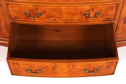 Wunderschönes Englisches Reprodux Bevan Funnell Sideboard echt Holz Schrank Antik Stil Buffetschrank Kommode