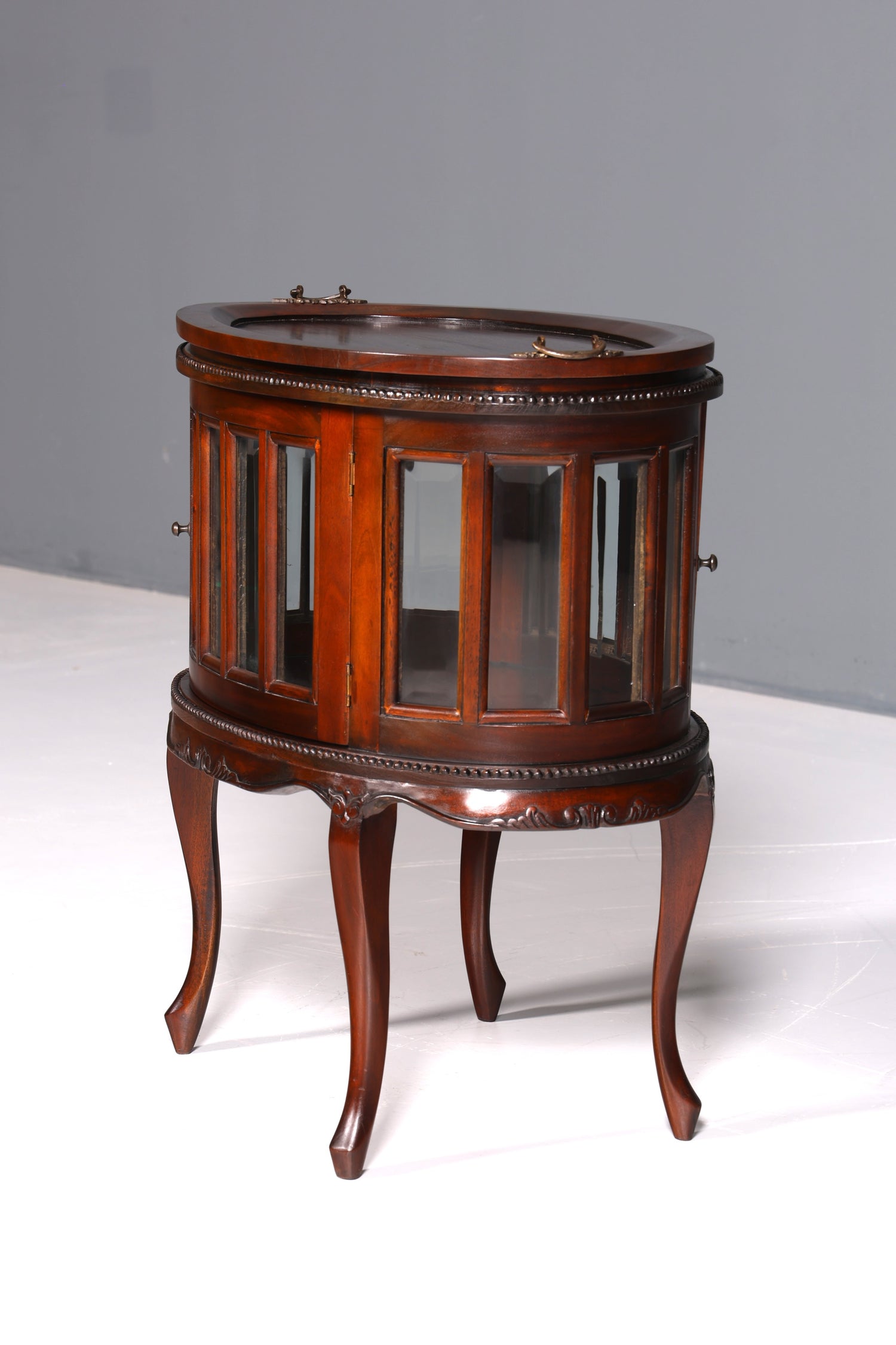 Wunderschöner filigraner Chippendale Barschrank echt Holz Teeschrank im Jugendstil Vitrine