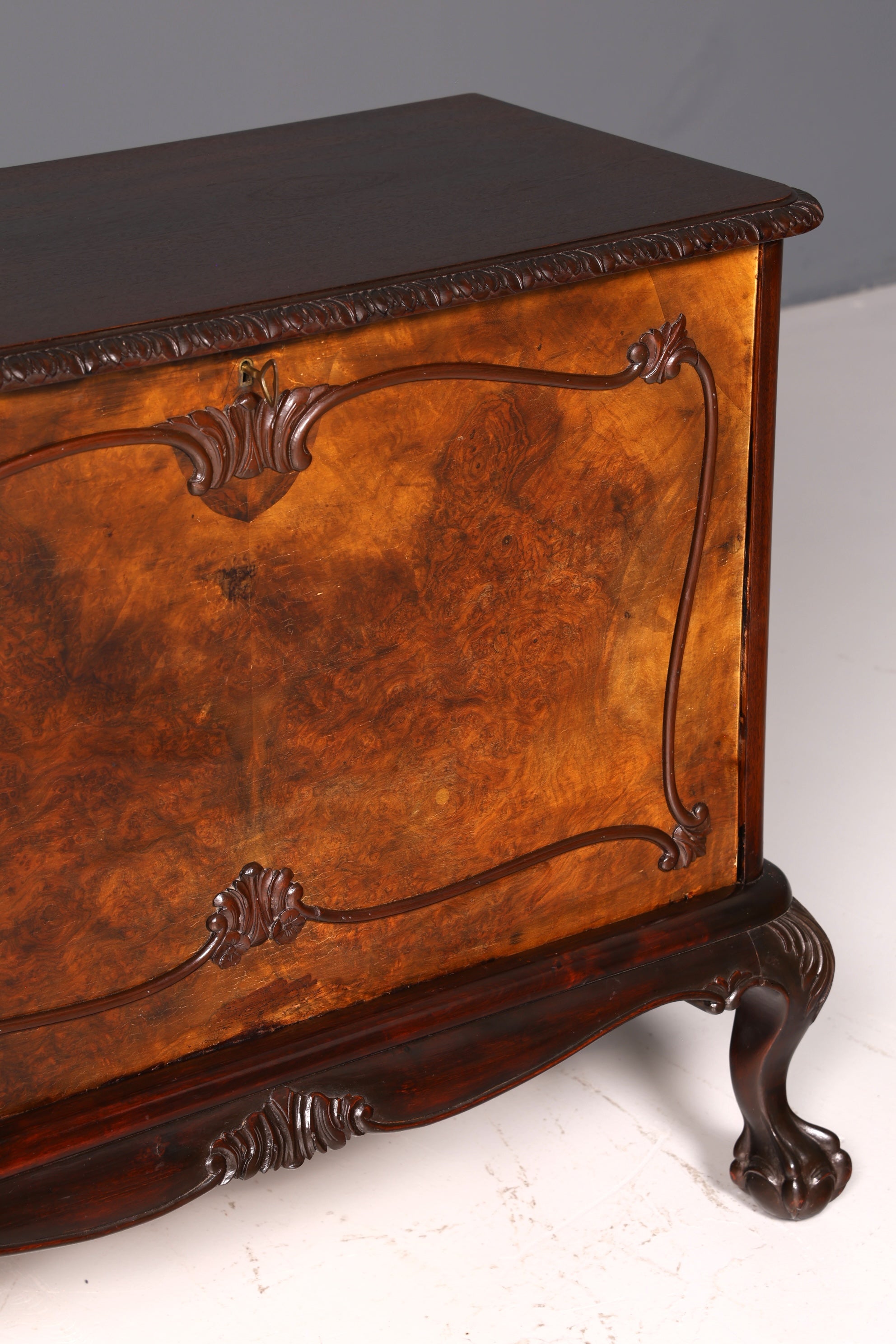 Beautiful Chippendale cabinet, Baroque-style folding cabinet, chest of drawers, antique solid wood