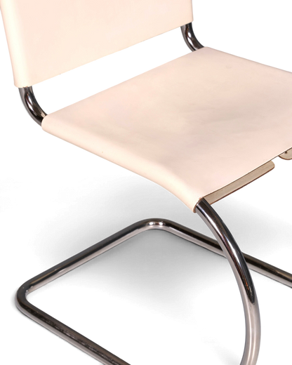 Hauptstadt Möblerei Knoll International MR Chair Freischwinger aus weißem Leder mit verchromtem Stahlrohrgestell