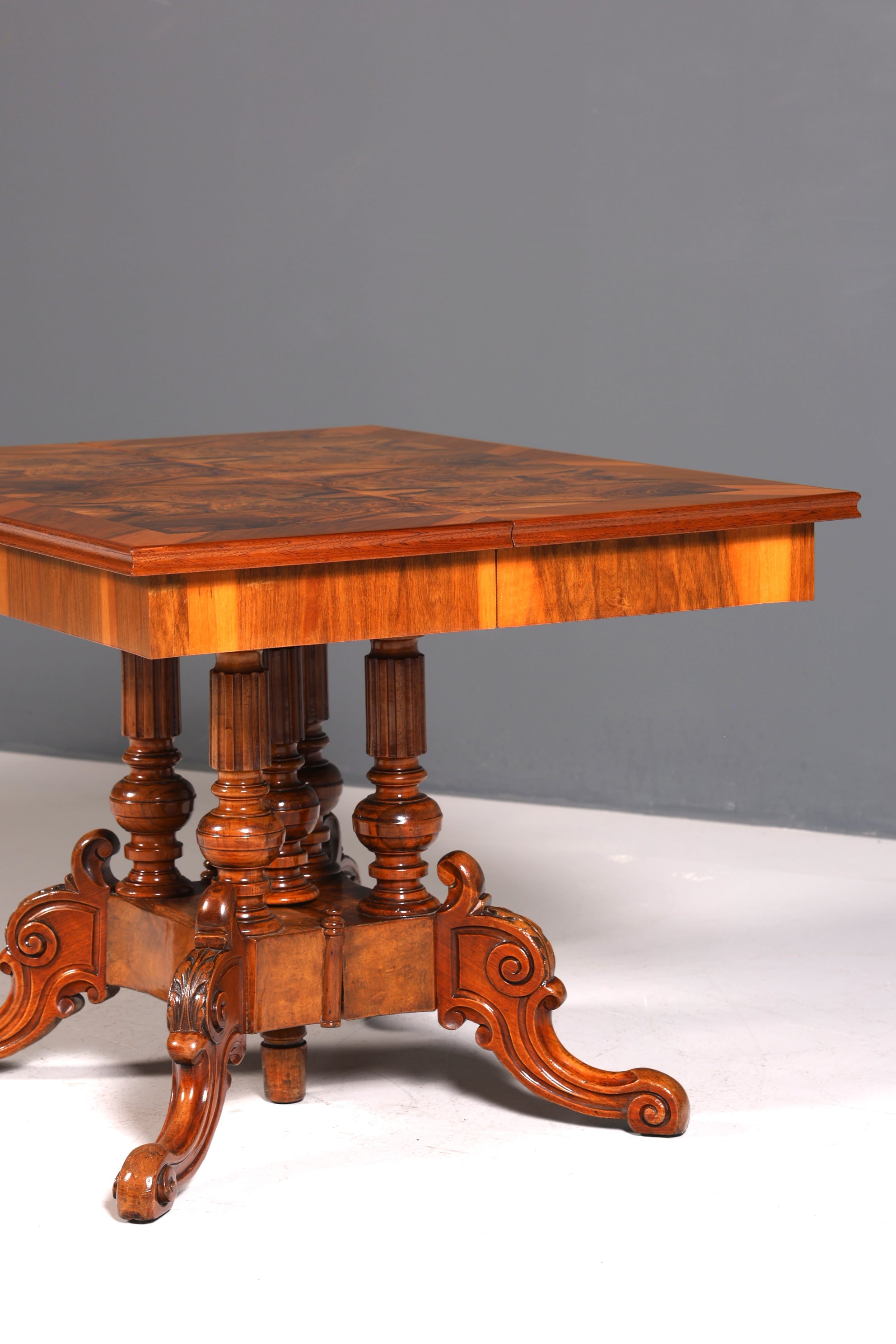 Traumhafter XXL Gründerzeit Tisch Kulissentisch ausziehbarer Louis Philippe Esstisch Wurzelholz Antik