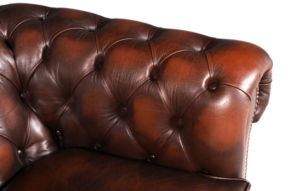 Hauptstadt Möblerei Original Centurion Chesterfield Sessel aus braunem Echtleder mit klassischer Knopfheftung