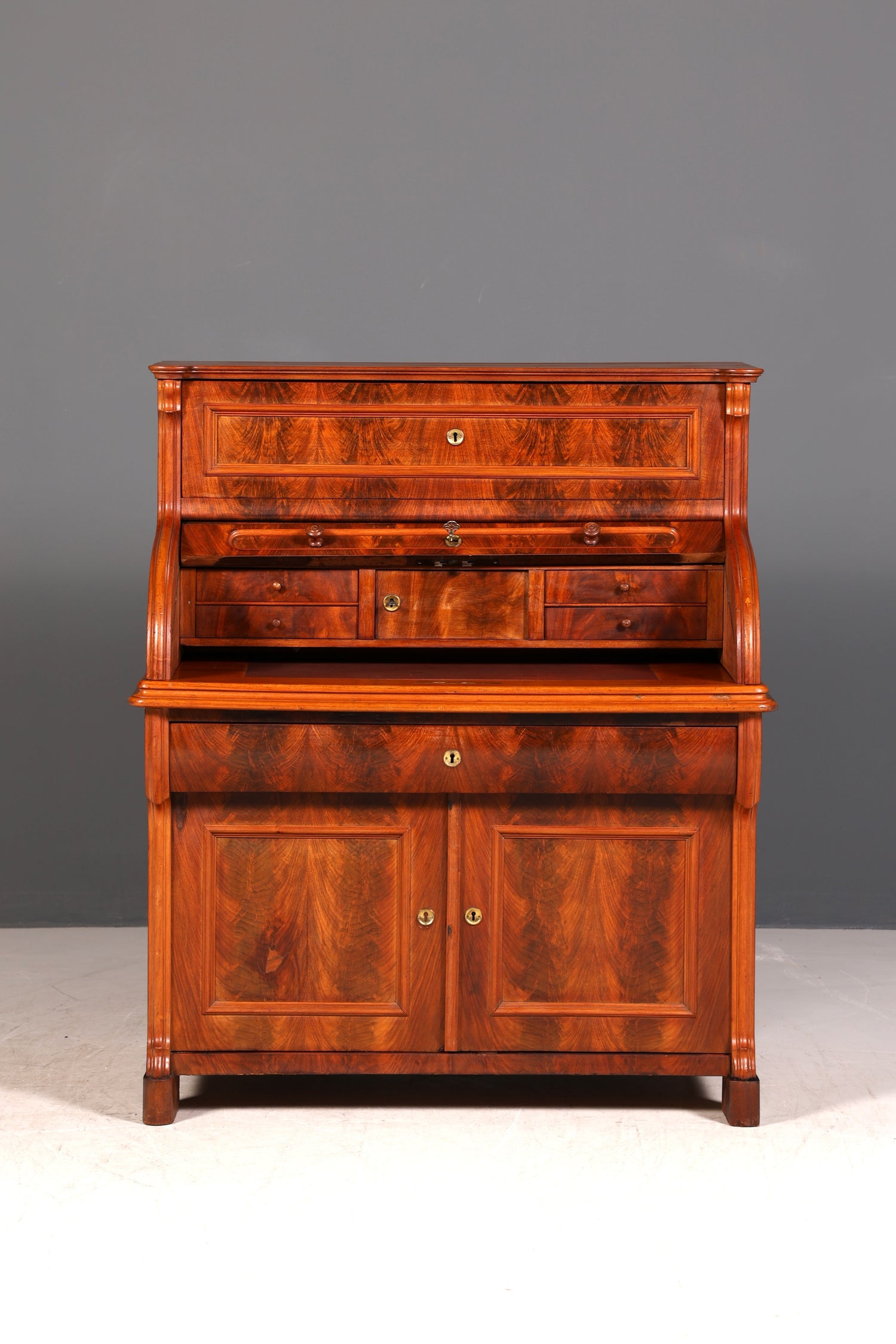 G272 Finish cm Beeindruckender Louis Philippe Sekretär Antik Rollladen Sekretär Schreibtisch Nussbaum Aufsatzsekretär (Kopie)