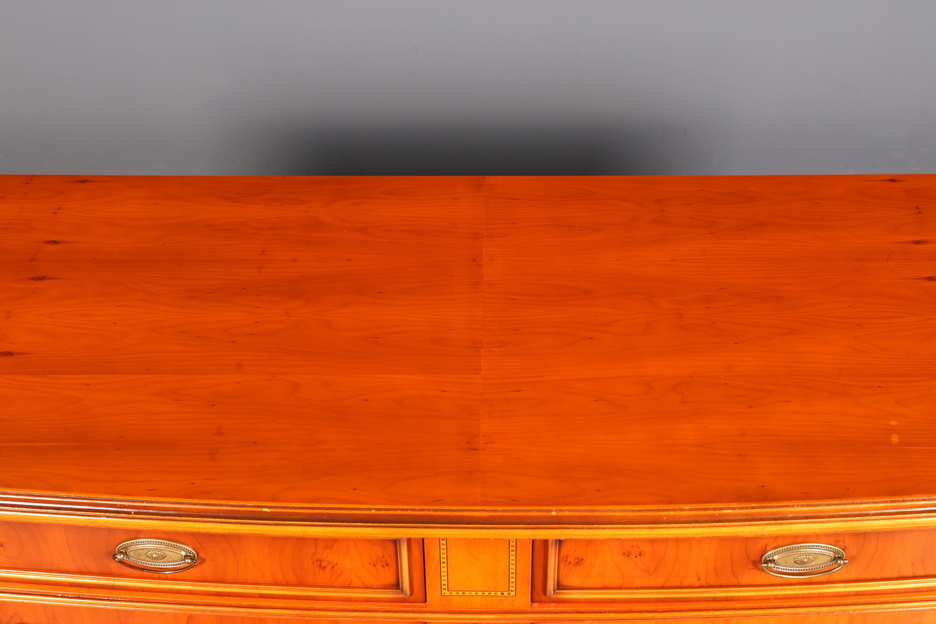 G214 Finish cm Wunderschönes Englisches Sideboard Eibe Schrank Antik Stil Buffetschrank Kommode (Kopie)