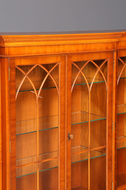 Beautiful English display cabinet, bookcase, library cabinet, display case, glass display cabinet, 60s Mid Century, china cabinet, highboard
