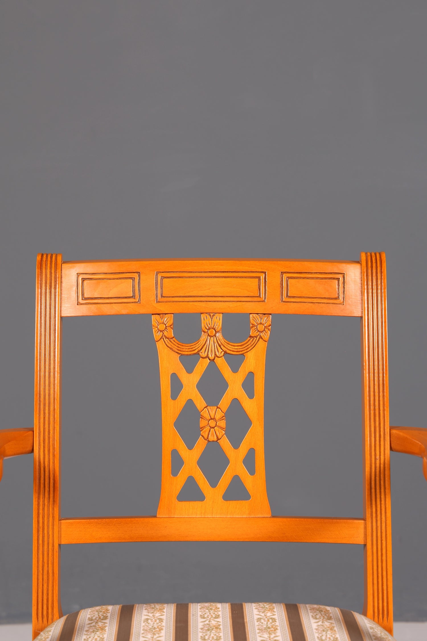 Wunderschöner Englischer Stuhl UK Küchenstuhl Antik Stil Sekretär Stuhl Polsterstuhl Armlehnstuhl 1 von 2