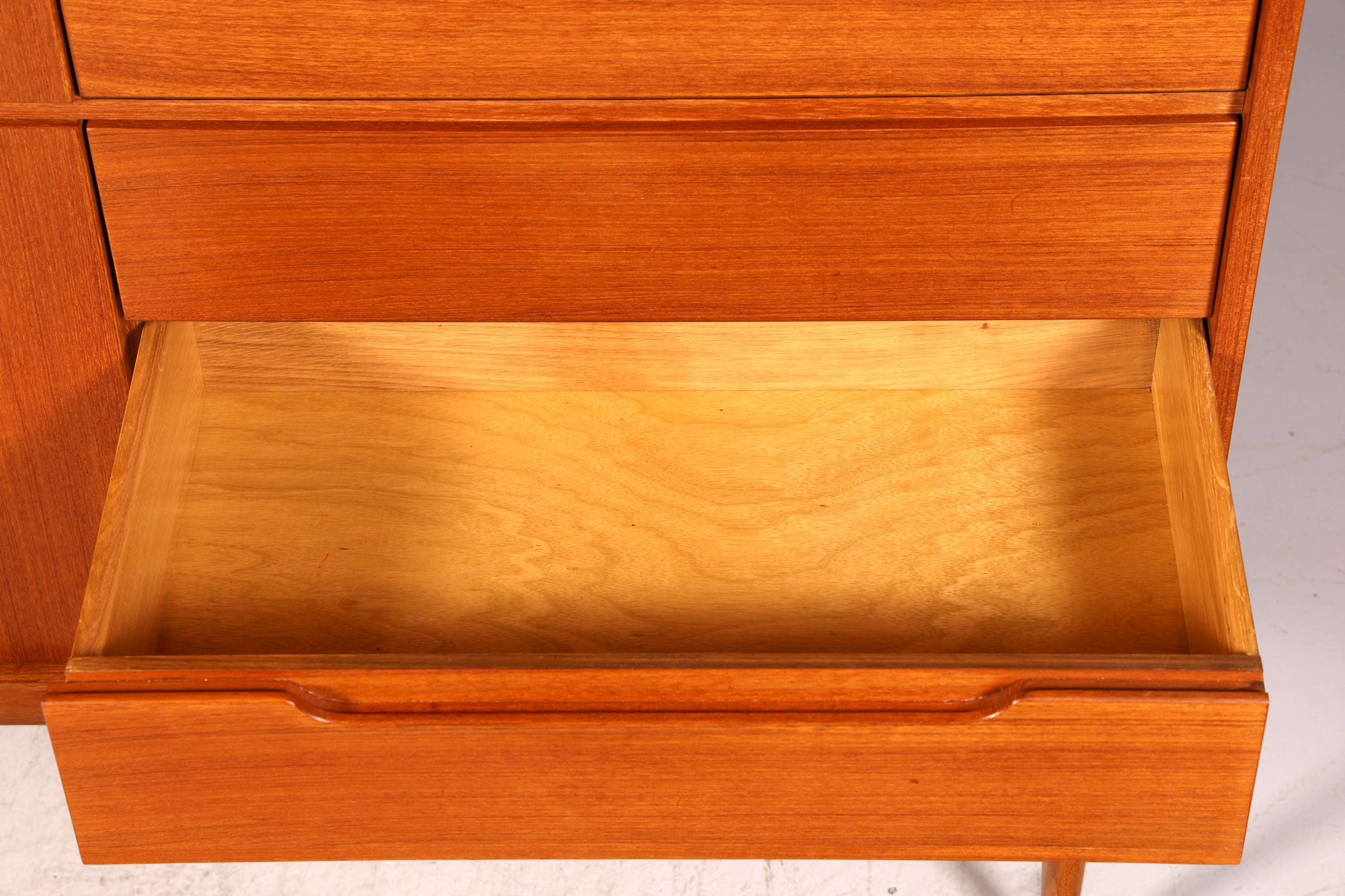 G046 Finish Wunderschönes Mid Century Highboard echt Holz Schrank Büro Kommode 60er Jahre