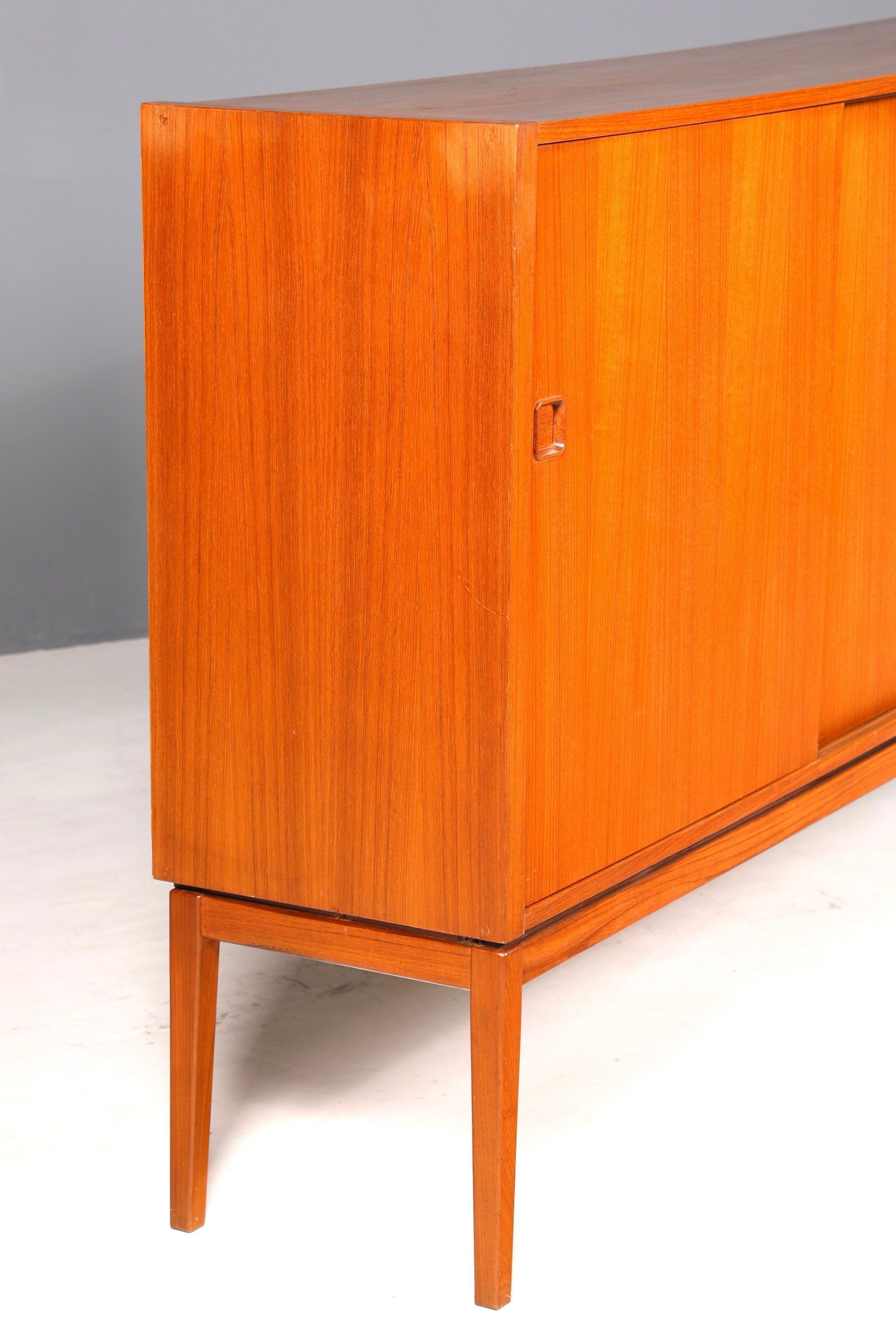 Wunderschönes Mid Century Highboard Teak Holz Schrank Danish Design Büro Kommode 60s