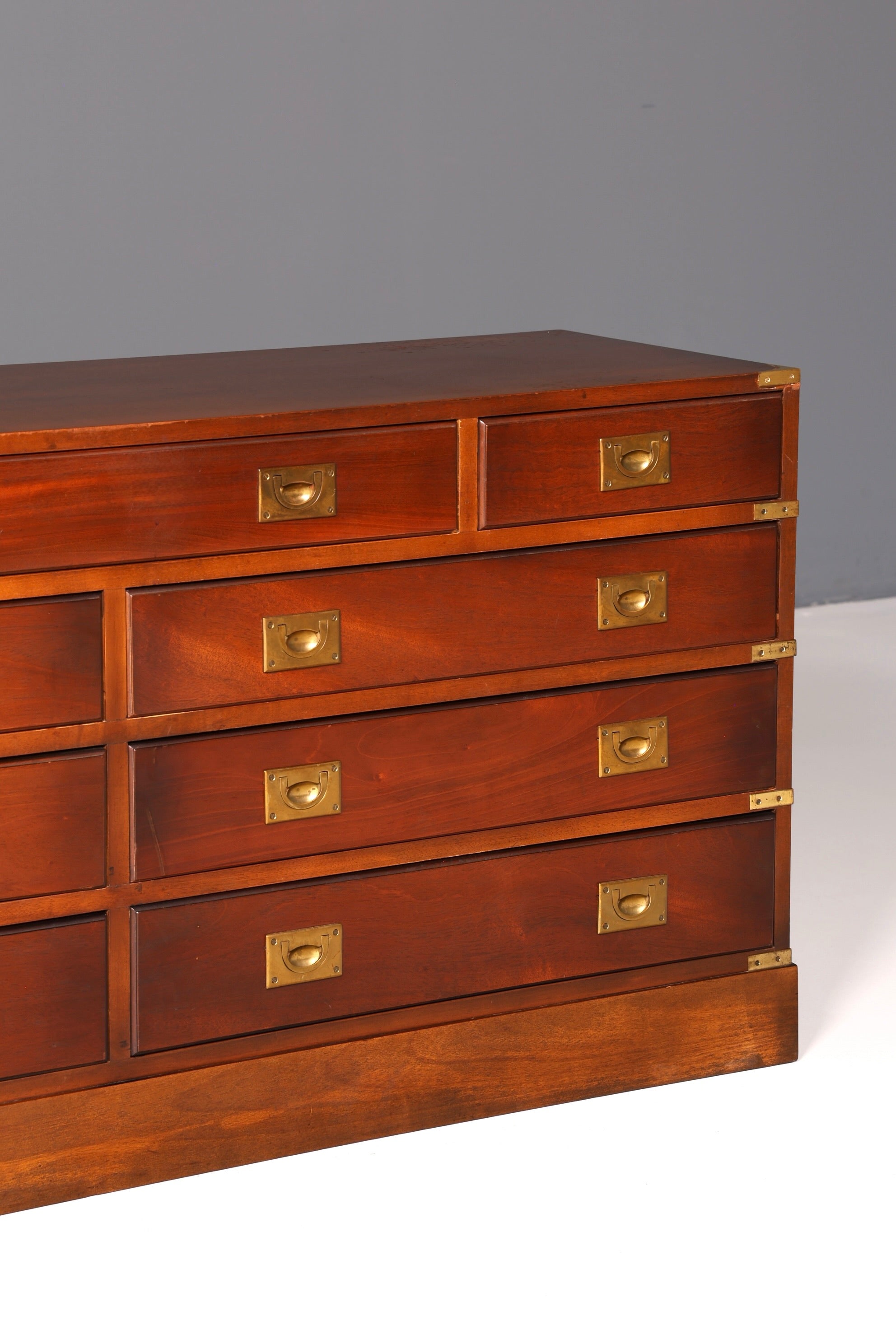 Traumhaftes Maritimes Sideboard Englische Schiffskommode Military Chest Schrank Antik Massivholz