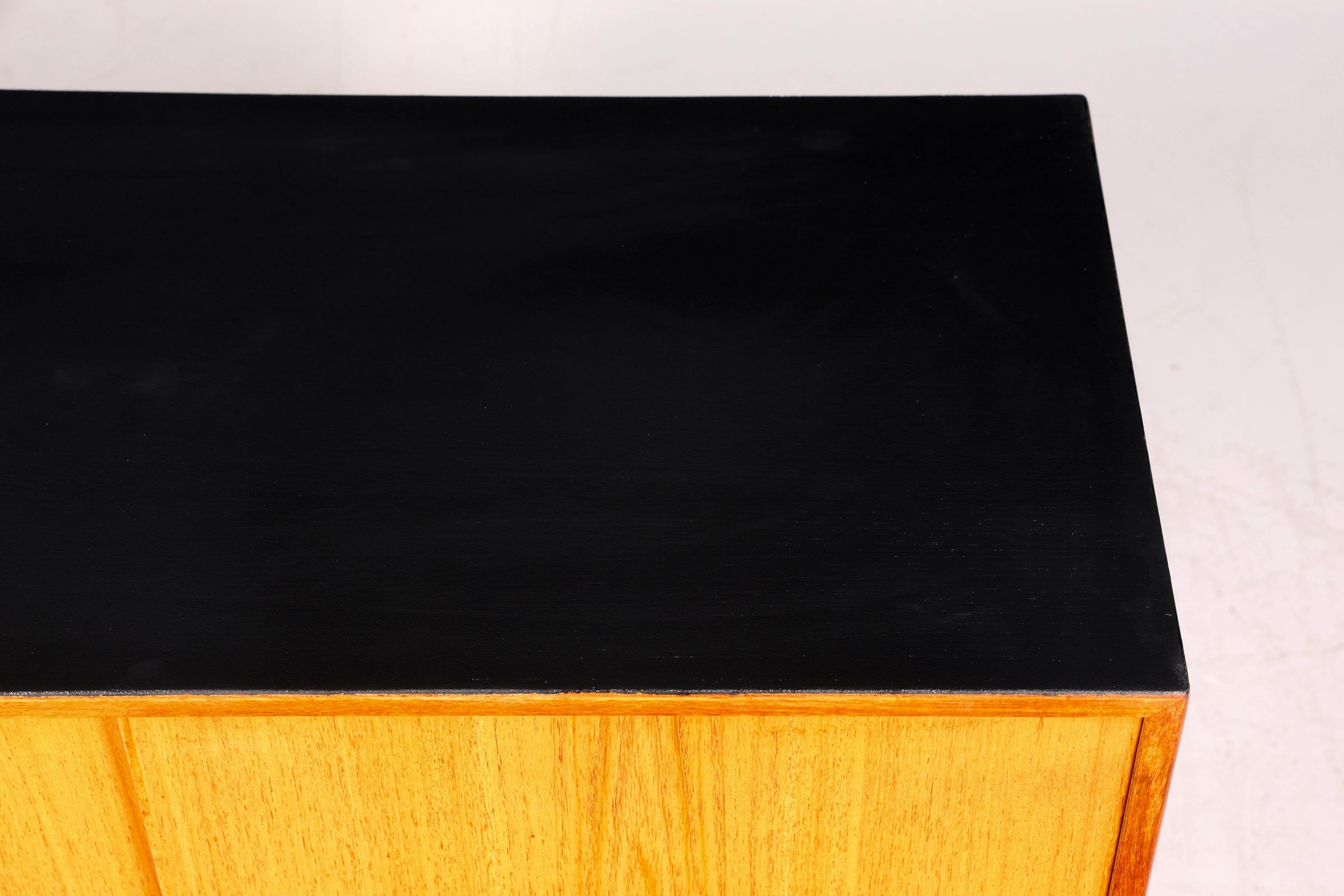 Traumhafter Mid Century Schrank Teak Holz Schiebetür Kommode Sideboard Flurschrank