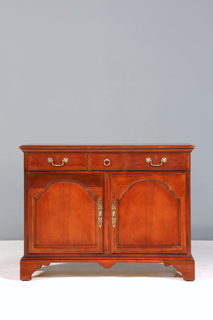 Wunderschönes Sideboard der Marke Drexel Heritage Antik Stil Schrank Kommode USA Anrichte