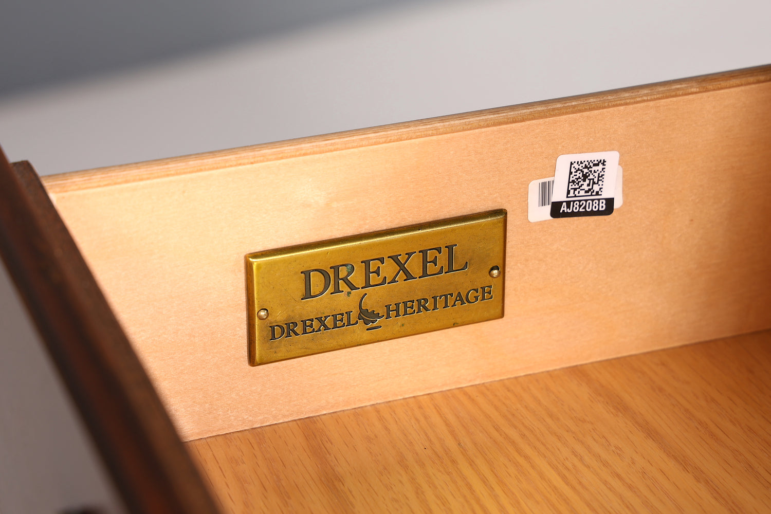 Wunderschönes Sideboard der Marke Drexel Heritage Antik Stil Schrank Kommode USA Anrichte