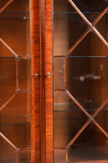 Wunderschöne Englische Vitrine Bibliothek Bücherschrank UK Buffet Schrank 60s Jahre