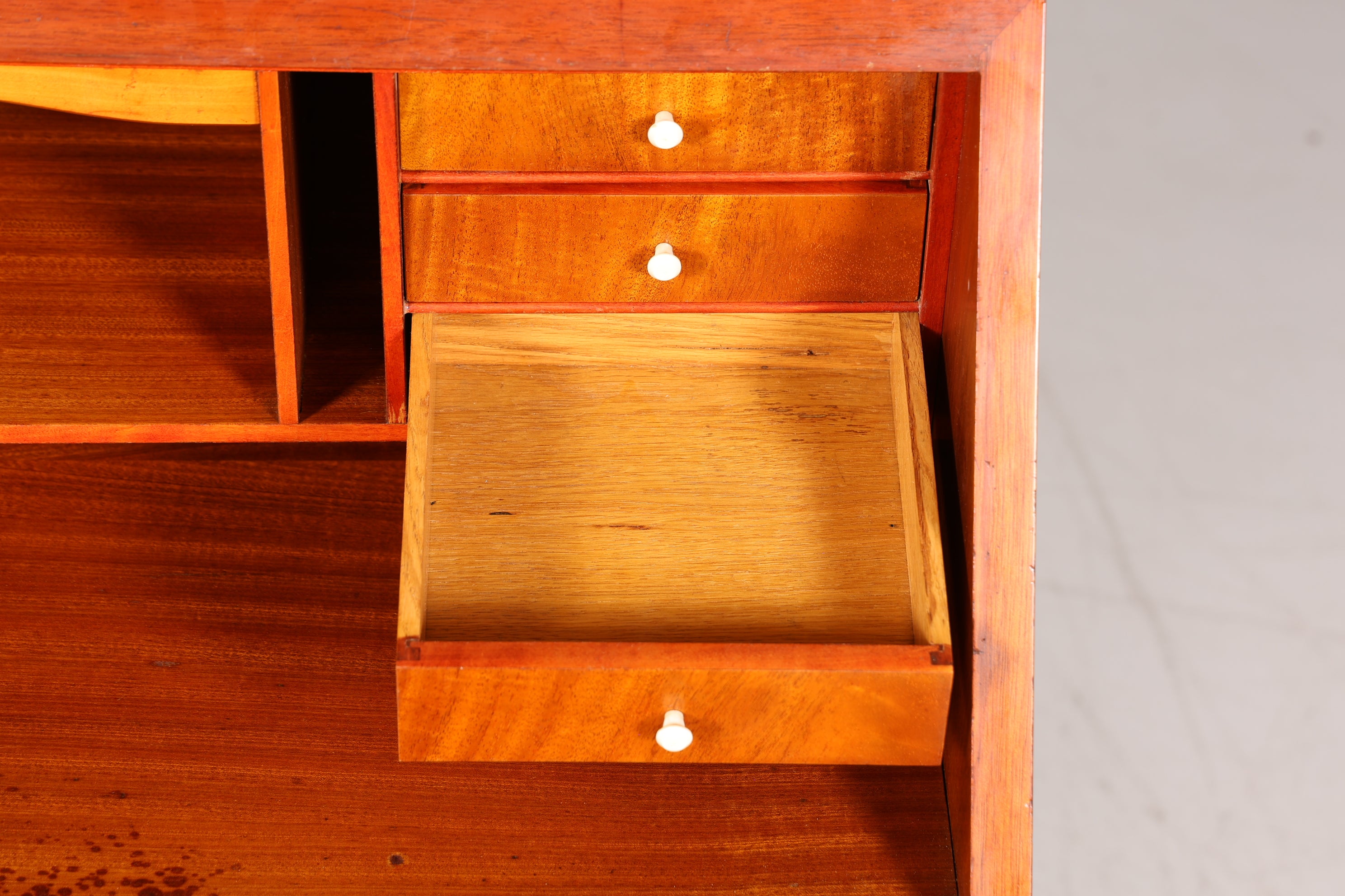 Edler Sekretär im Louis Seize Stil Büro Kommode Empire Englisch Schreibkommode Schreibtisch