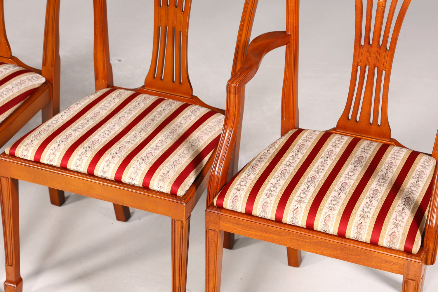 4x Edle Englische Stühle im Hepplewithe Stil Englisch Dining Chairs Küchenstühle Stuhlset