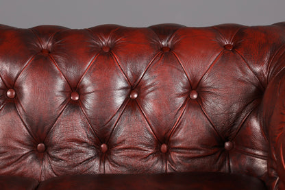 G074 Finish Wunderschönes Original Chesterfield 2er Sofa Englisch Oxblood Leder 2- Sitzer Couch
