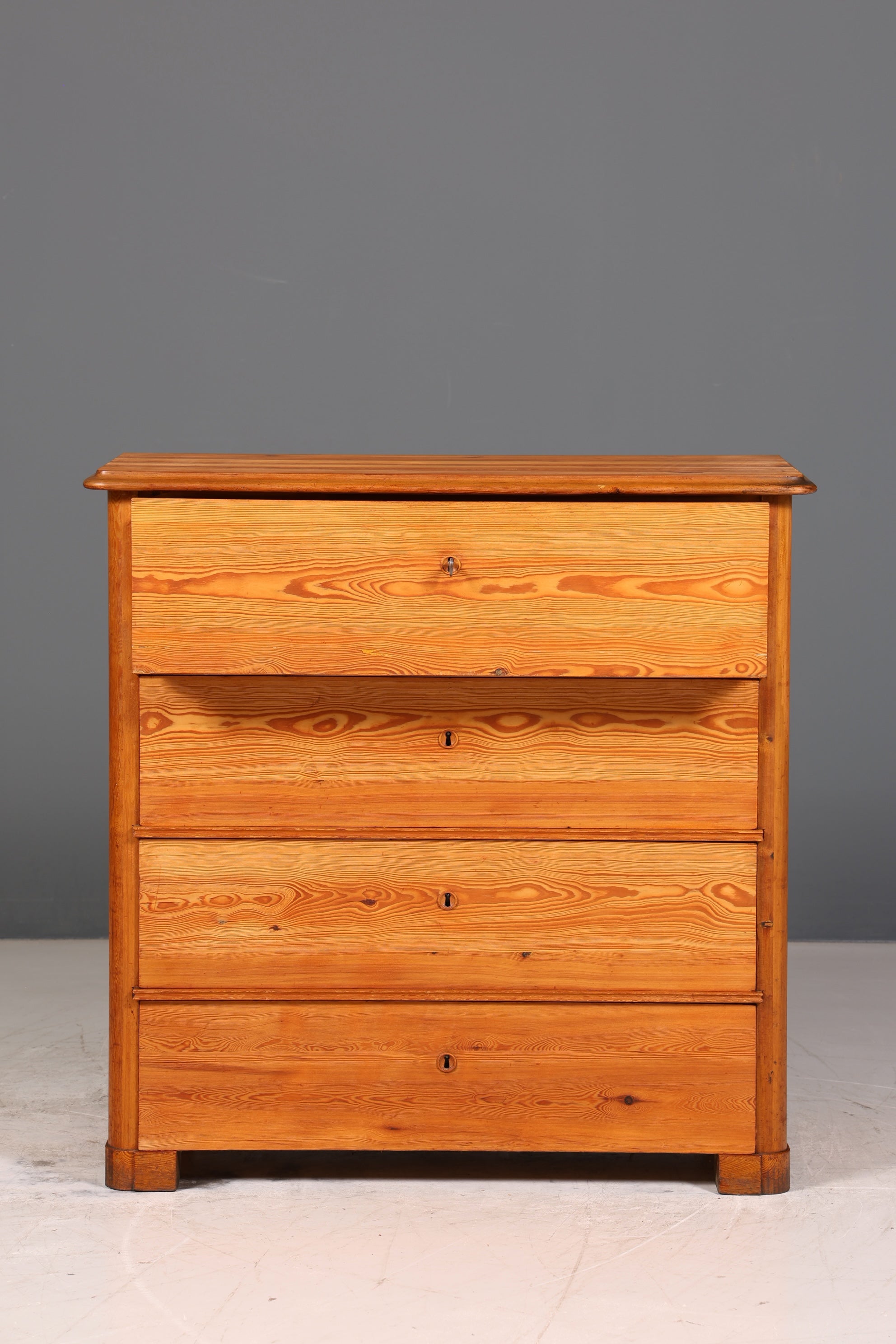 Stilvolle Biedermeier Kommode Antik Schrank Schubladenkommode Weichholz Wäschekommode