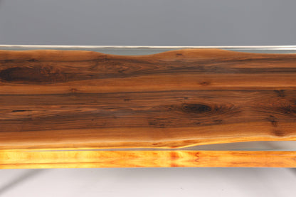 Beeindruckender Nussbaum Tisch 220cm-90cm Esszimmer Tisch Baumkanten Platte massiv Holz Küchentisch