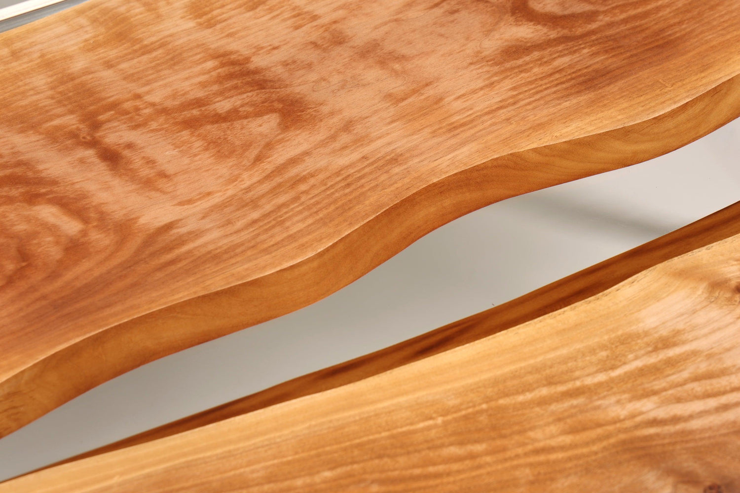 Beeindruckender Epoxidharz Tisch 220-90 cm Epoxy Nussbaum massiv Holz Esszimmer Tisch Küchentisch