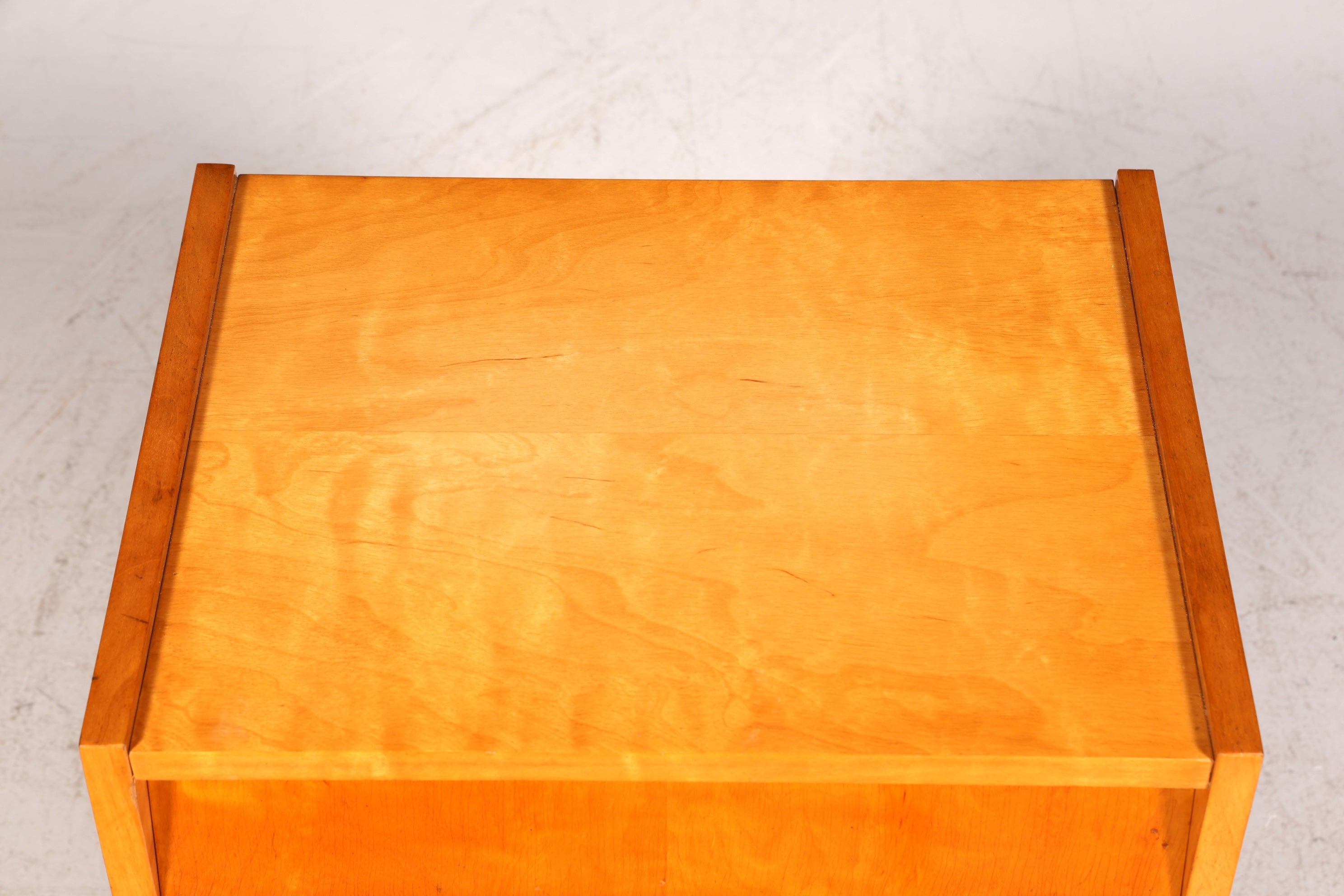 Schlichte Mid Century Kommode Vintage Klappschränkchen Danish Design Nachttisch 1 von 2