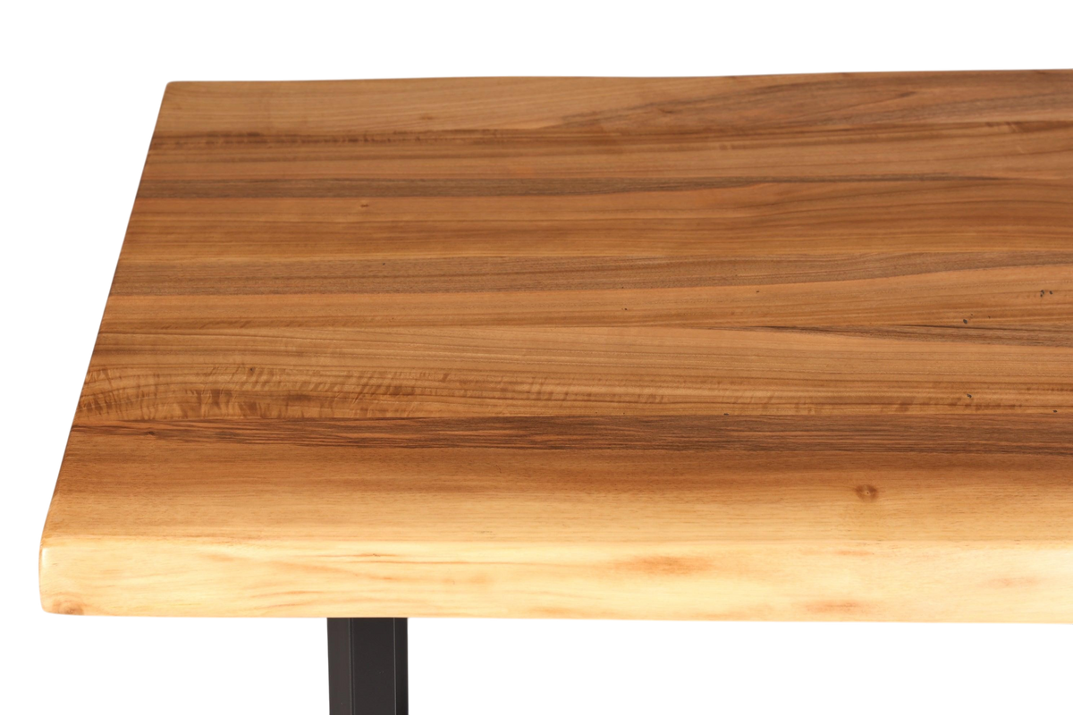 Stilvoller Nussbaum Tisch 140-90cm Esszimmer Tisch Baumkanten Platte massiv Holz Küchentisch