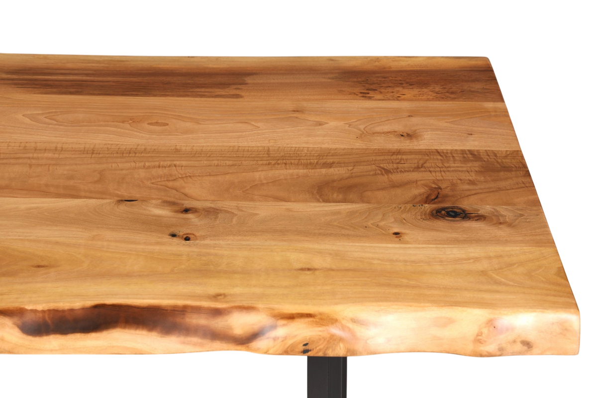 Stilvoller Nussbaum Tisch 160cm-90cm Esszimmer Tisch Baumkanten Platte massiv Holz Küchentisch