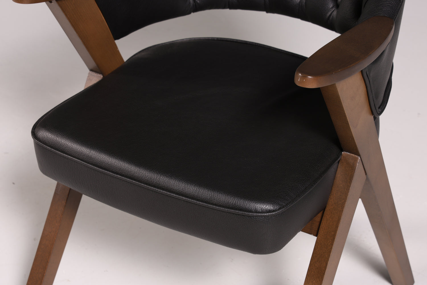 Luxuriöser &quot;Manchester Black&quot; Stuhl Chesterfield Stil  Bürostuhl Esszimmerstuhl Lounge Stuhl